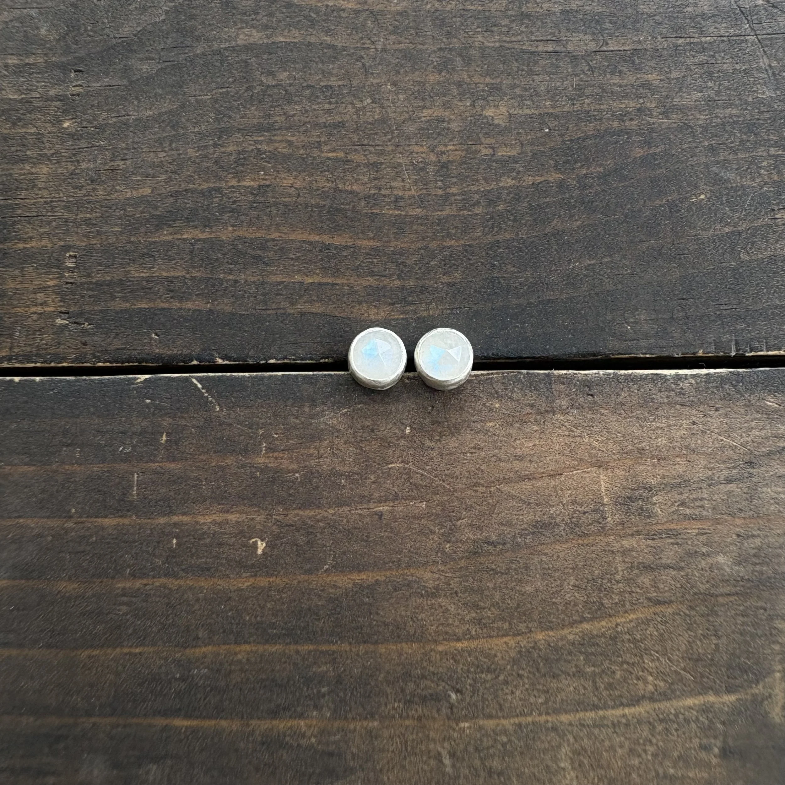 Rainbow Moonstone Rosecut Posts