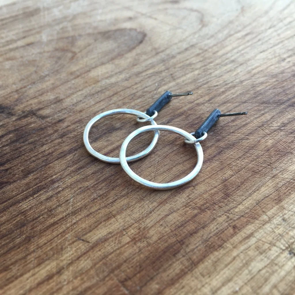 2020 Bar and Circle Posts