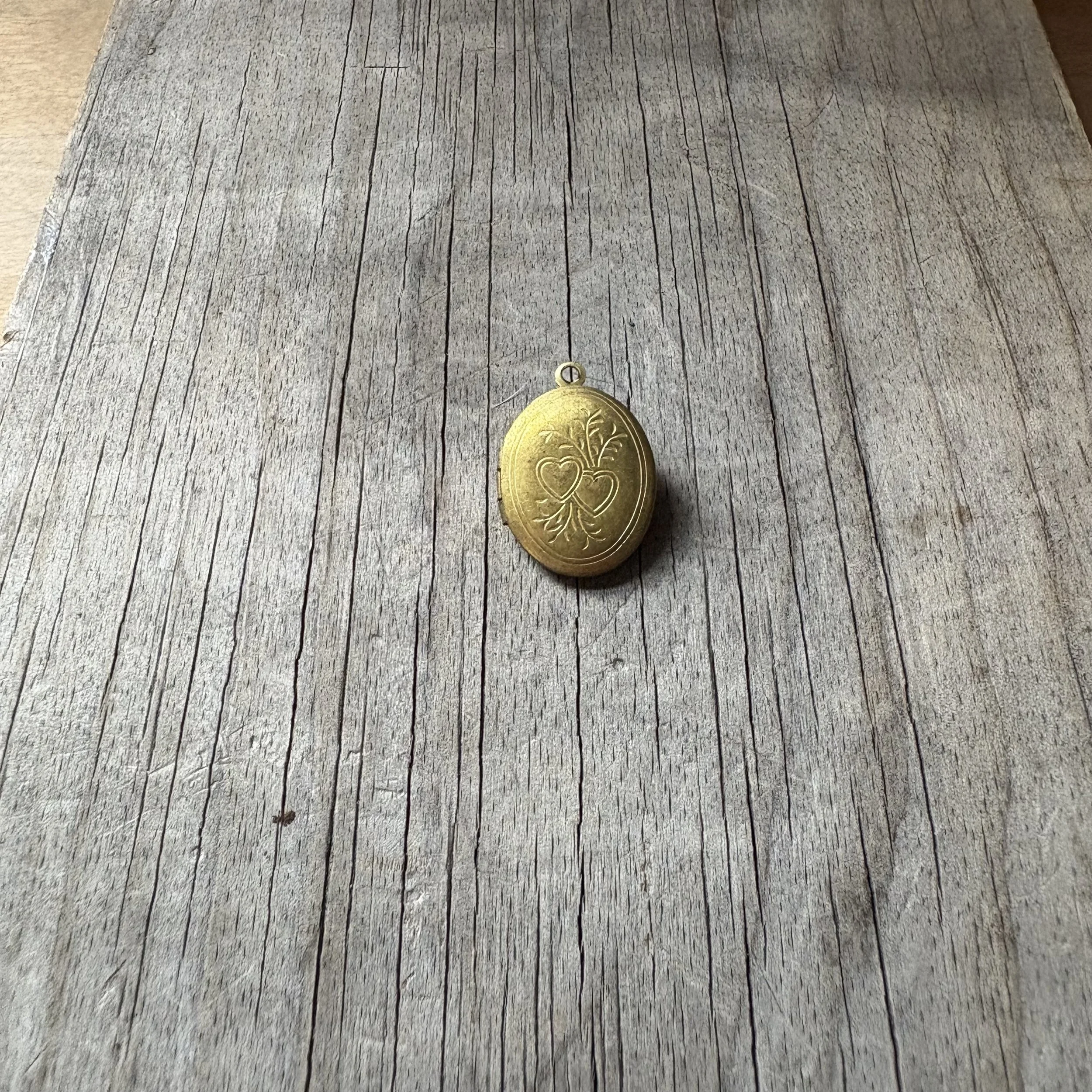 Vintage Locket 19