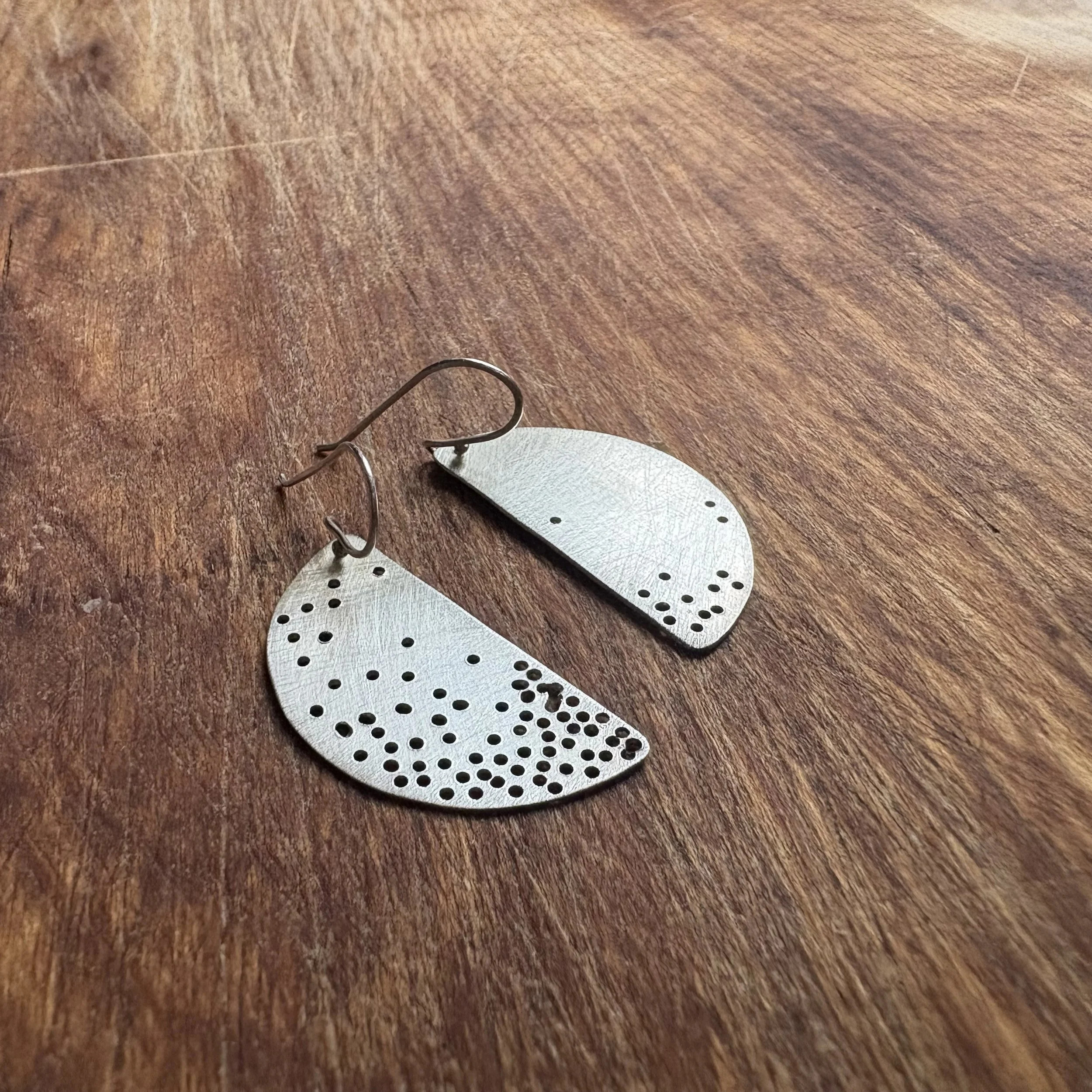 2018 Holed Half Circle Hoops