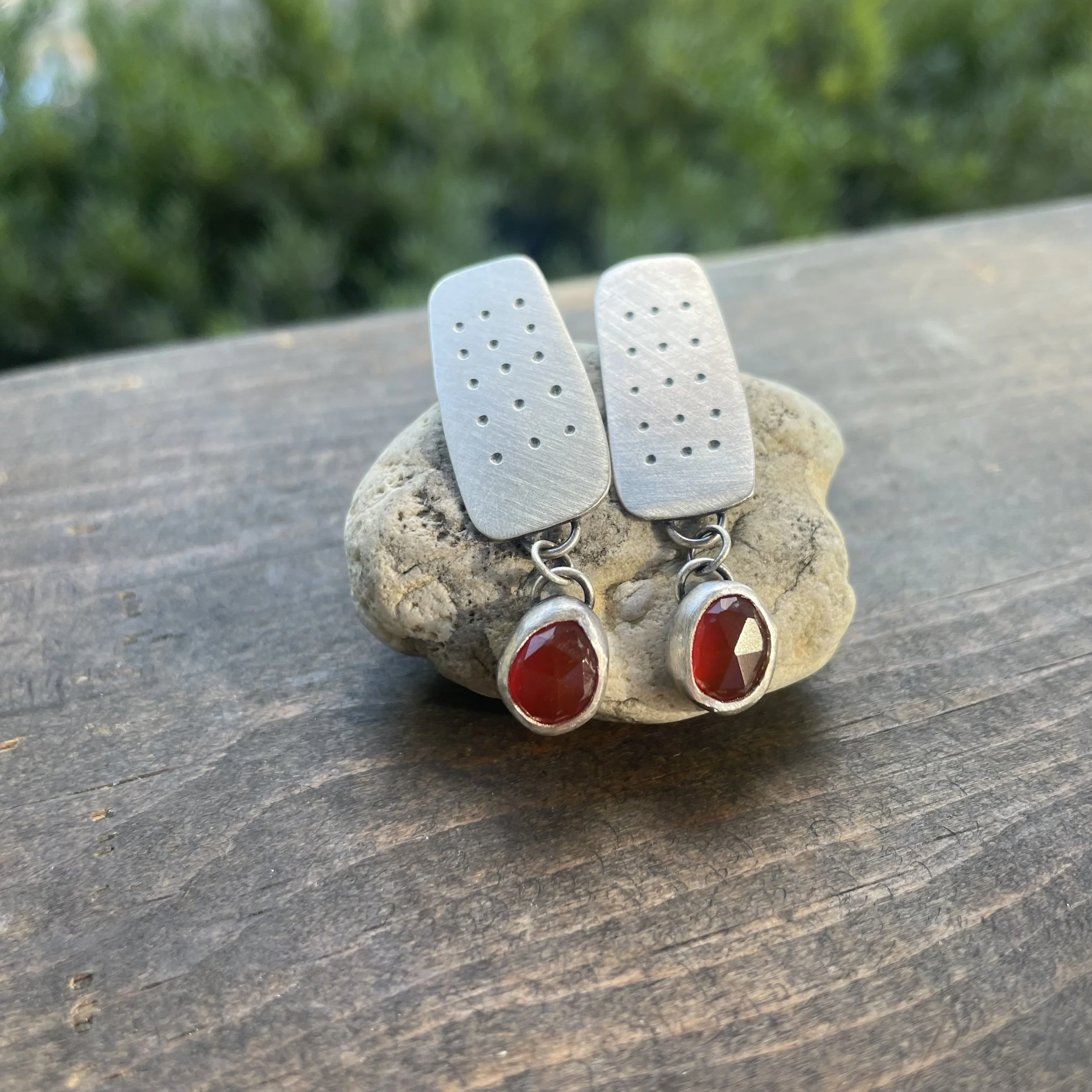 Rectangle Dot Carnelian Posts