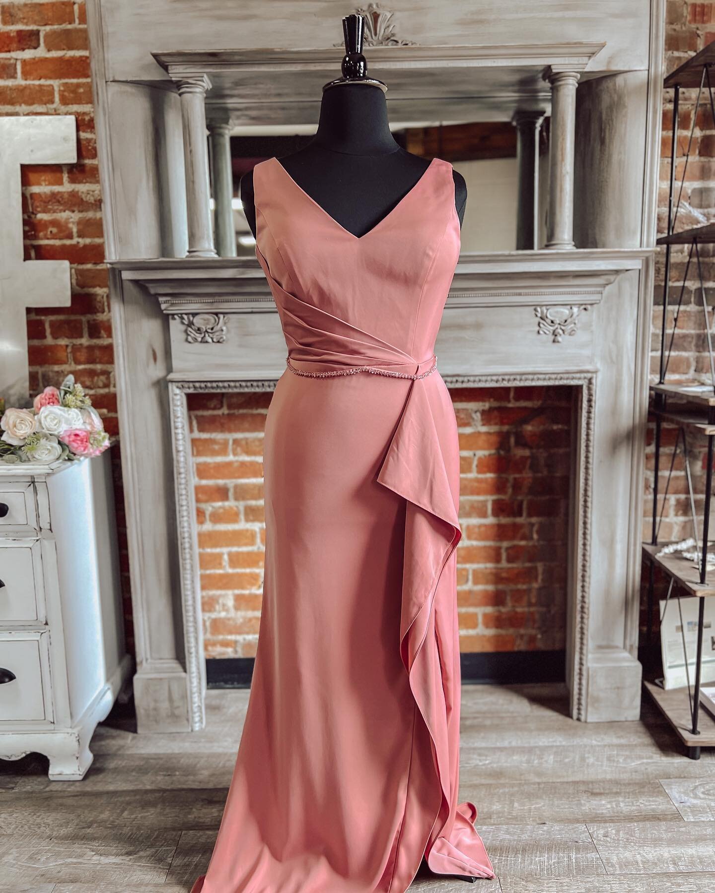 Shades of Pink Mother of the Wedding Options ✨🙌🏻

Think pink for two of the most important woman in your life for your big day! We have so many shades and a variety of styles to choose from! 🥰💗🙌🏻

#wildrosebridal