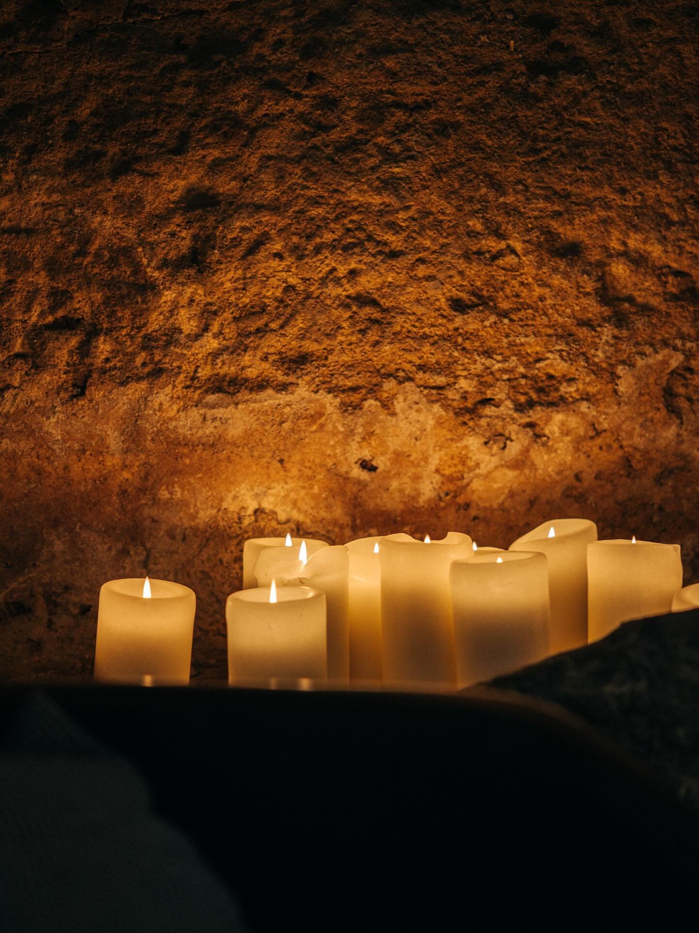 Details from @palaisgentile 

#palaisgentile #matino #candle #cave #ceiling #bedroom #floor #puglia&nbsp;#apulia&nbsp;#architecture&nbsp;#architecturephotography&nbsp;#minimalist&nbsp;#interiordesign&nbsp;#minimalisthome&nbsp;#pugliahome&nbsp;#wearei