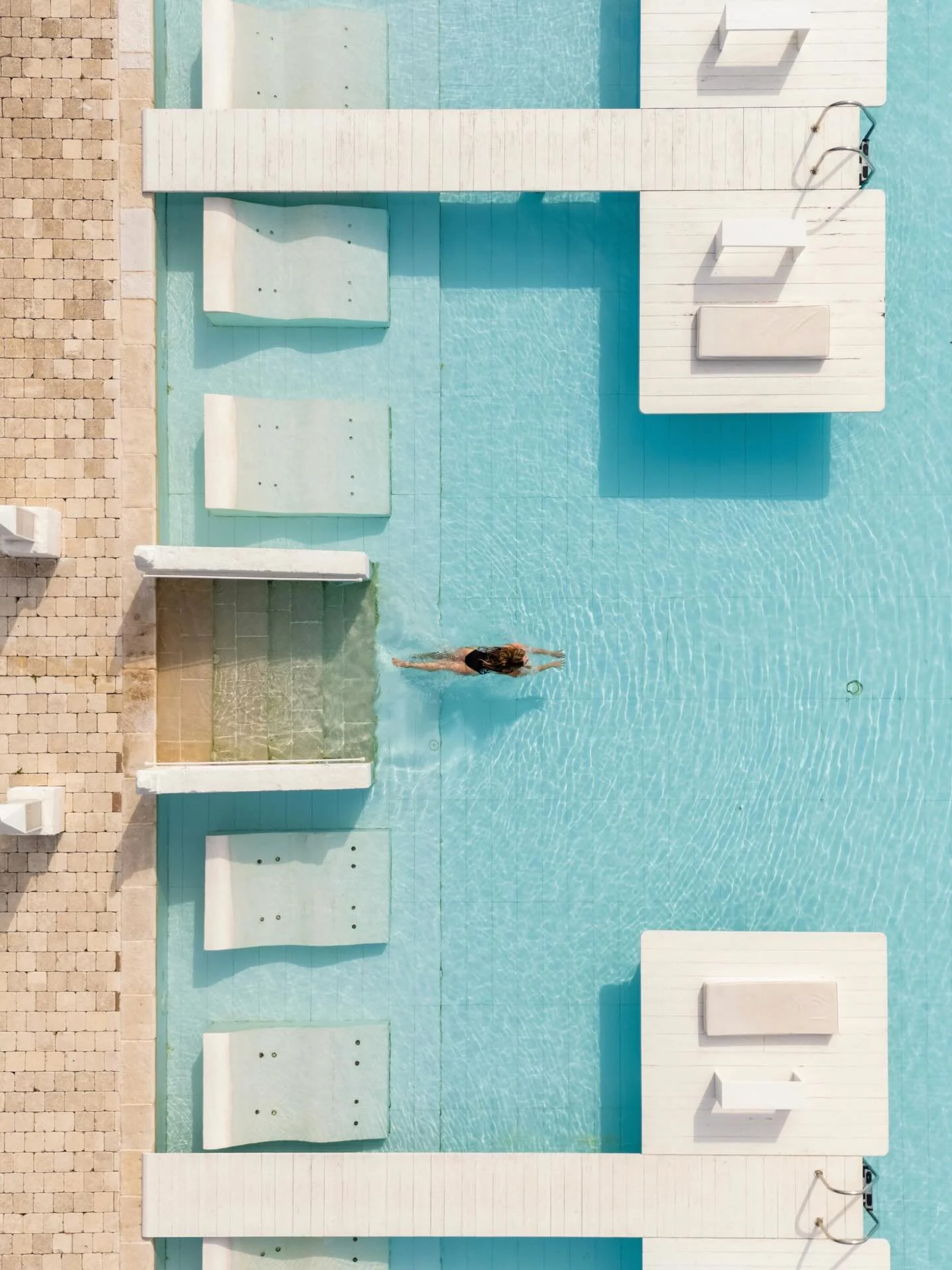 Pool time at @baglionimasseriamuzza 

#BaglioniHotelsAndResorts #masseriamuzza #danilogiungatophotographer #puglia #swimmingpool