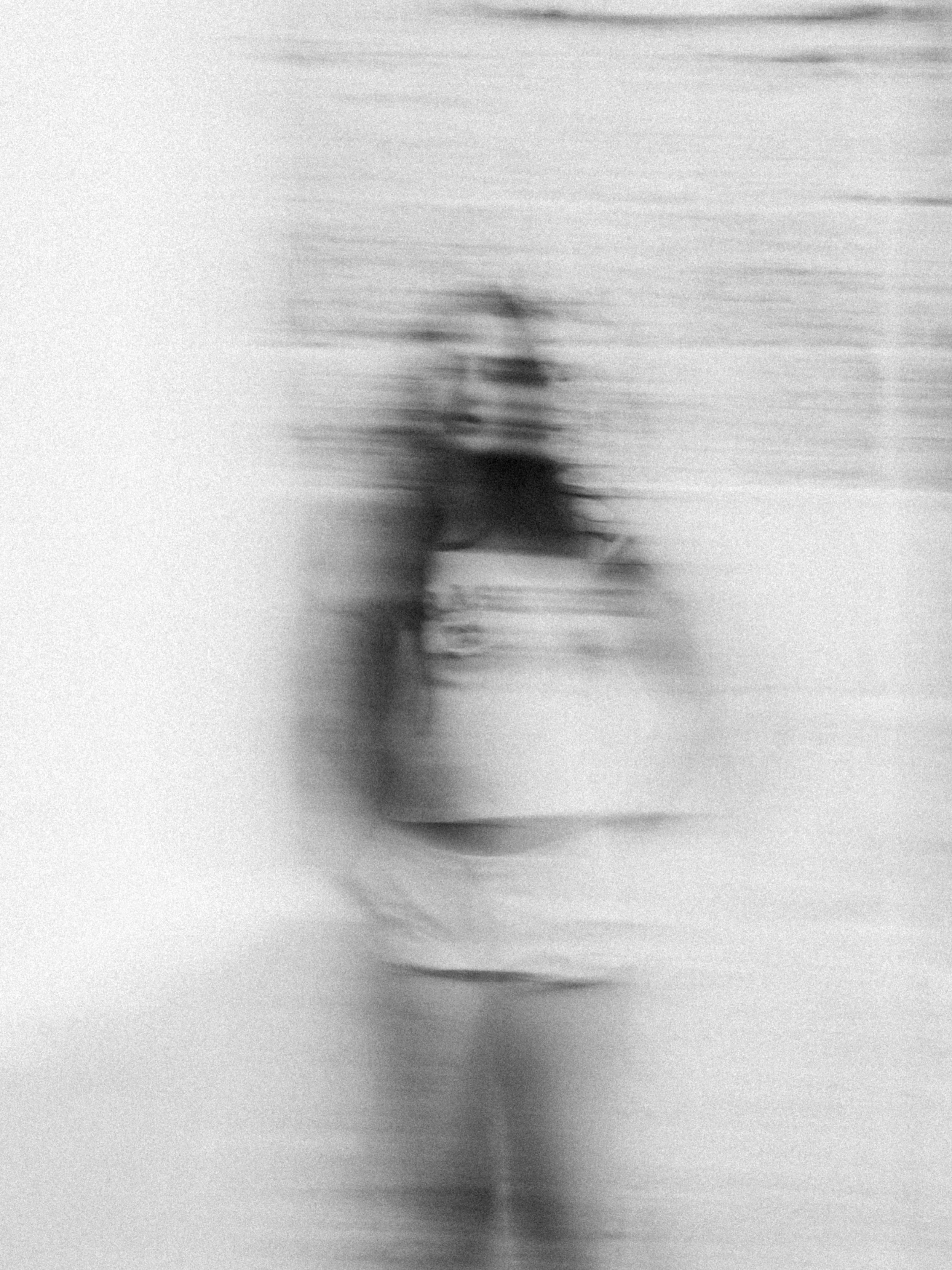 Mari, blurry photos

#model #blurry #shooting #danilogiungatophotographer #puglia