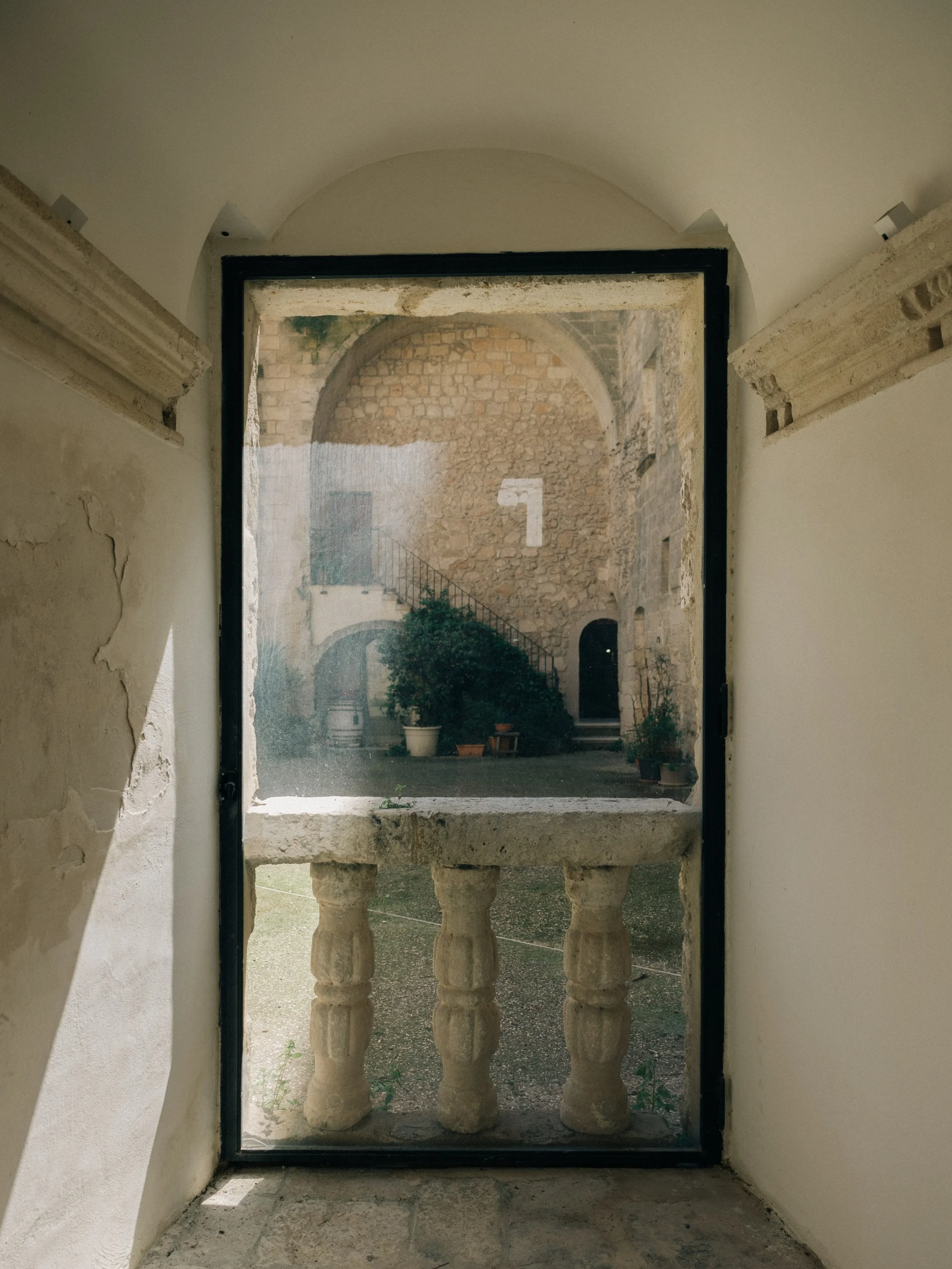 Balcony
Palazzo Marchesale, Laterza (Ta)

#palazzomarchesalelaterza #laterza #puglia #danilogiungatophotographer #interiorphotography