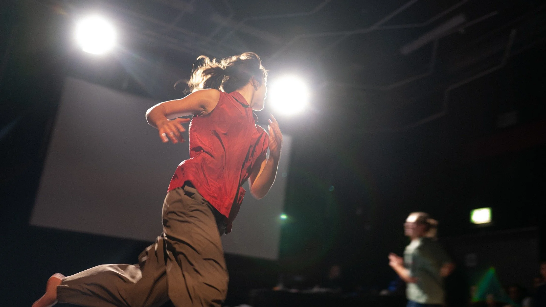 🏃&zwj;♂️🏃

Back in November performing 'notwithstanding' for TRAC#3 @tanzparcours 

📷 @jozeidler