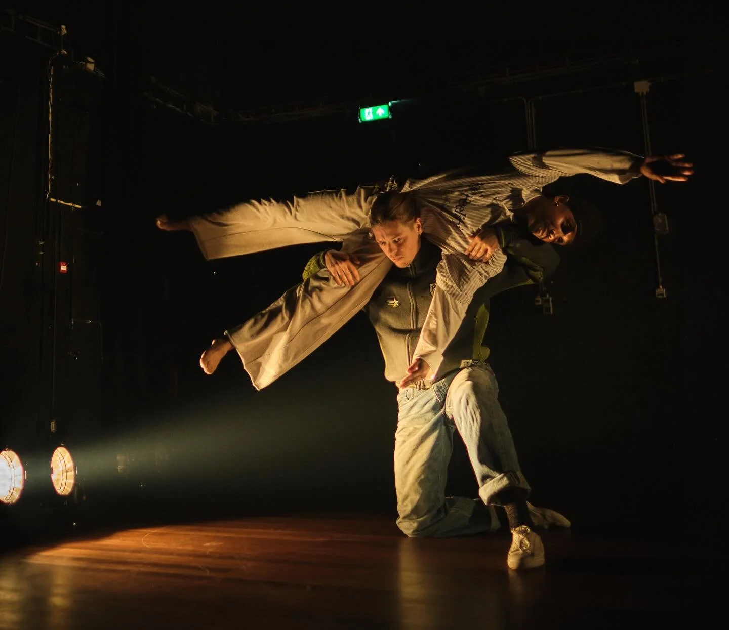 &lsquo;RUIM&rsquo; on tour 🚙💨

Yessssss, in 2 weeks &lsquo;RUIM&rsquo; will continue it&rsquo;s tour. 

We have a big week coming up when we get back from Asia and we are SO ready for it!! 🔥

21 April - @theaterbellevue 
23 April - @grandtheatre05