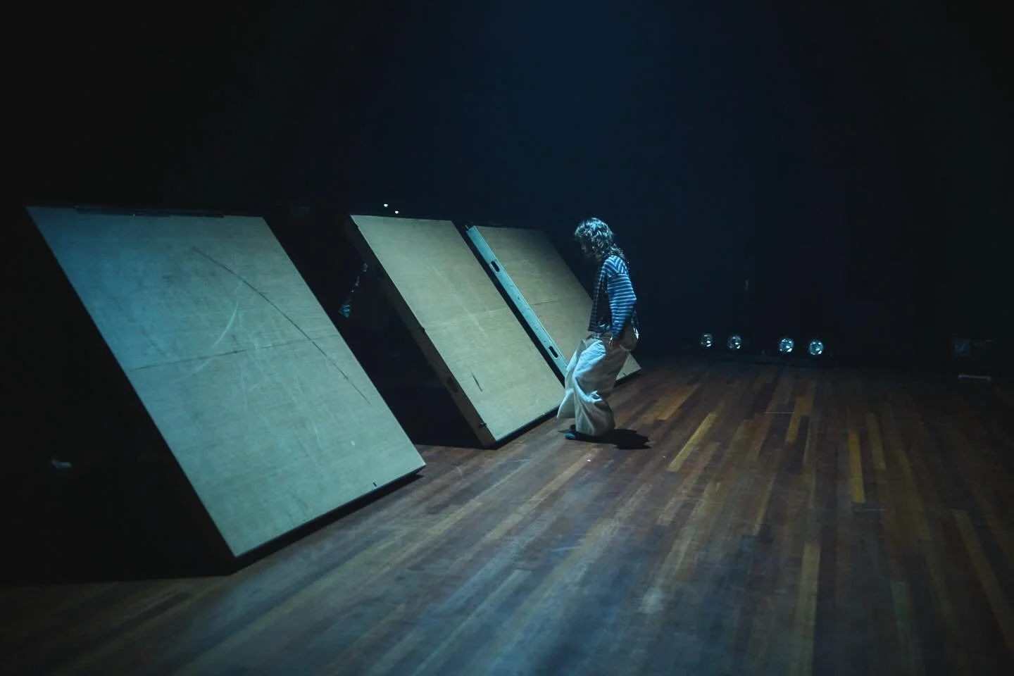 &lsquo;RUIM&rsquo; next week 🔥🔥

&ldquo;𝘑𝘰𝘺𝘧𝘶𝘭𝘭𝘺 𝘷𝘢𝘳𝘪𝘦𝘥 𝘳𝘺𝘵𝘩𝘮, 𝘭𝘪𝘨𝘩𝘵𝘯𝘪𝘯𝘨-𝘧𝘢𝘴𝘵 𝘢𝘯𝘥 𝘷𝘪𝘳𝘵𝘶𝘰𝘴𝘪𝘤&rdquo; 
- @theaterkrant.nl 

We&rsquo;re flying back into tour next week! 

Amsterdam, Groningen and The Hague -