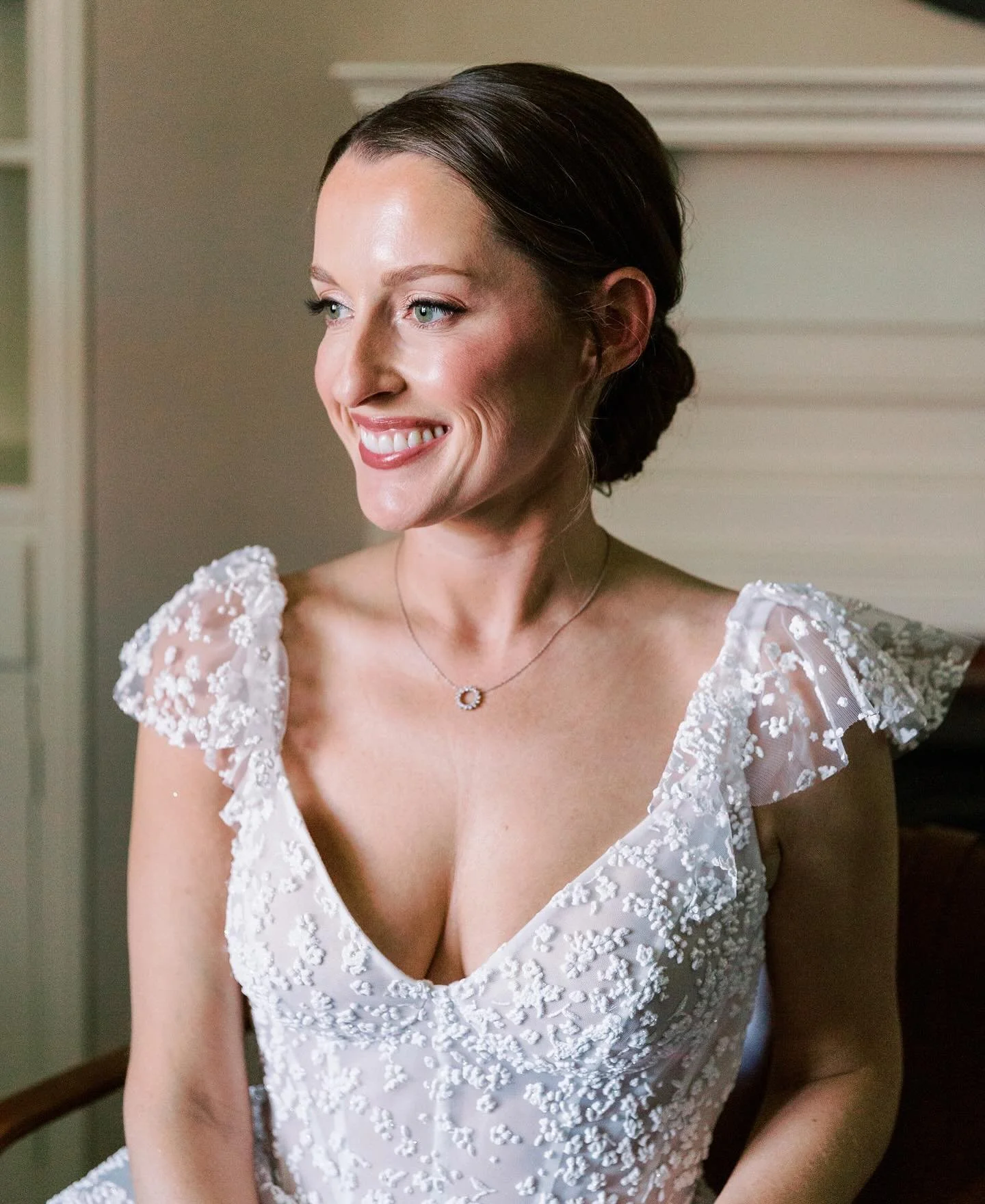 Skin, but make it look like&hellip; skin! 

My makeup philosophy has always been that skin should look perfect, but I will use as LITTLE coverage as possible to get there! Emily had the most beautiful skin and had taken really great care of it leadin