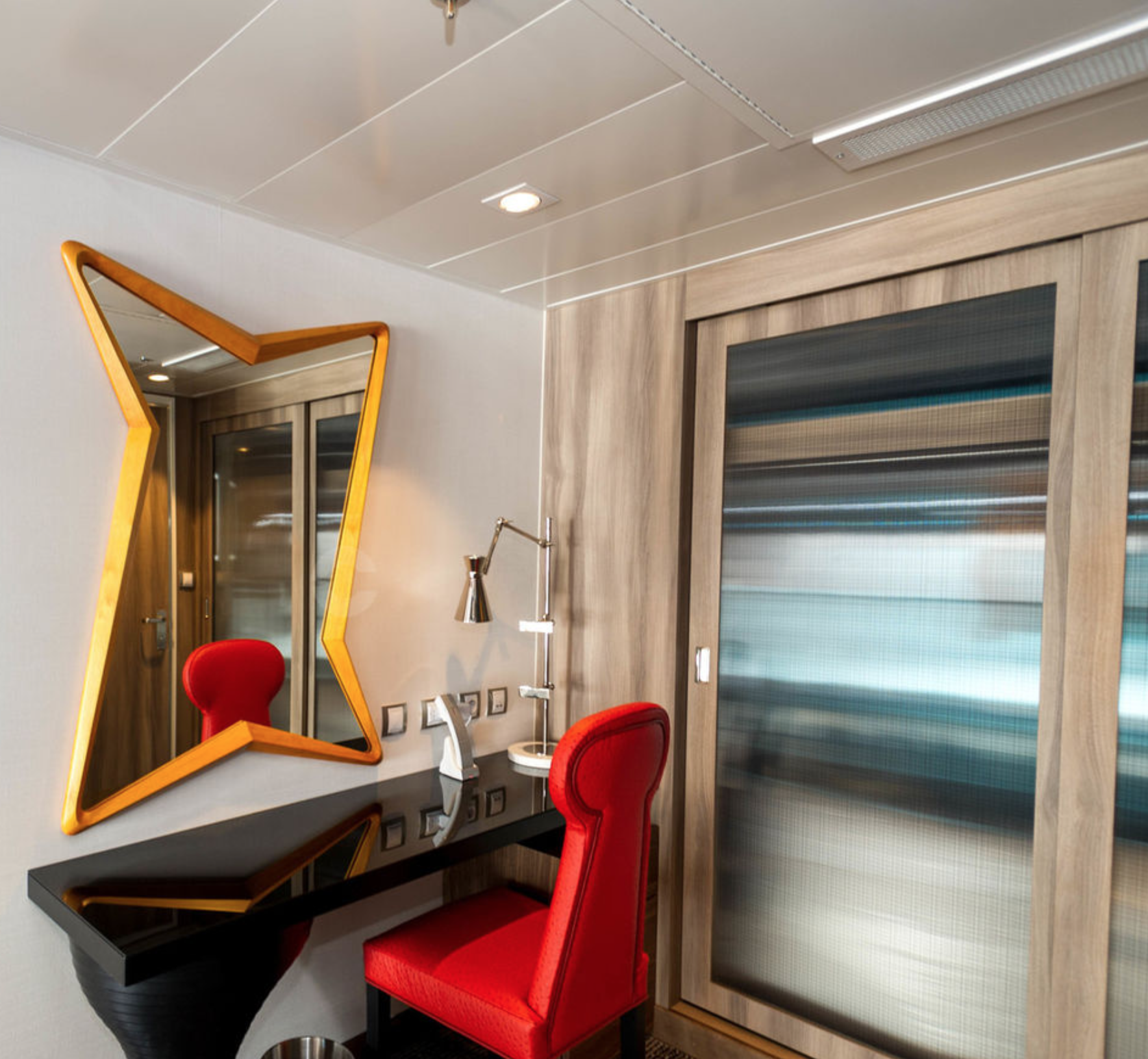 SYE-UFS-mb54 copy.png