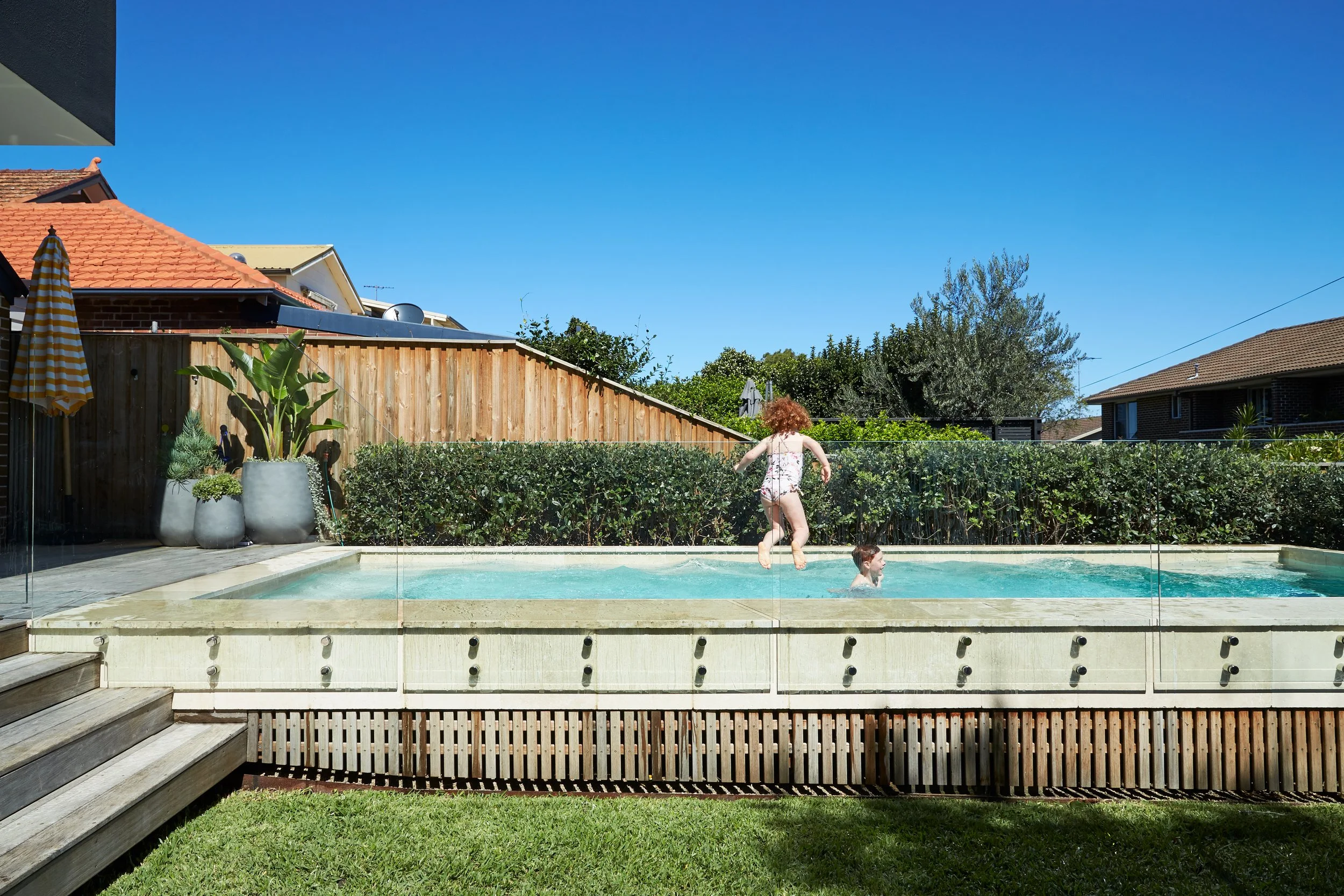 Tulloh_St_715.jpg