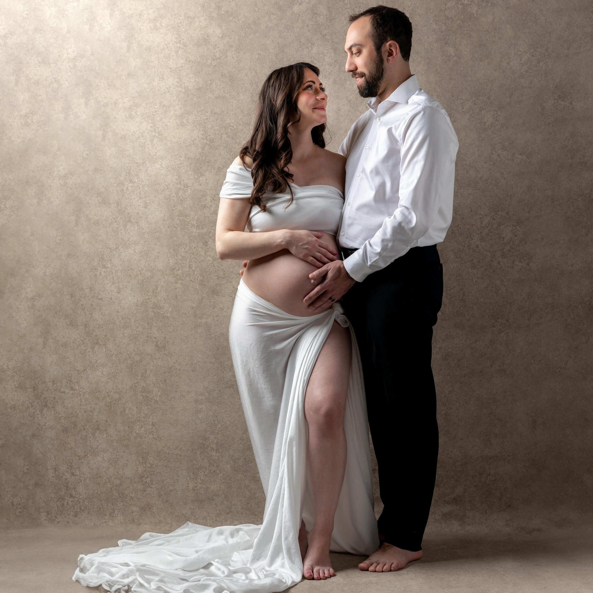 Mom &amp; Dad 🥰

Booking maternity and Bump to Baby sessions all the way into September. Click the link in bio to contact us today to learn more 🫶🏼

www.cristinamariephotographs.com/contact 

#njmaternityphotographer #bergencountynj #bergencountym