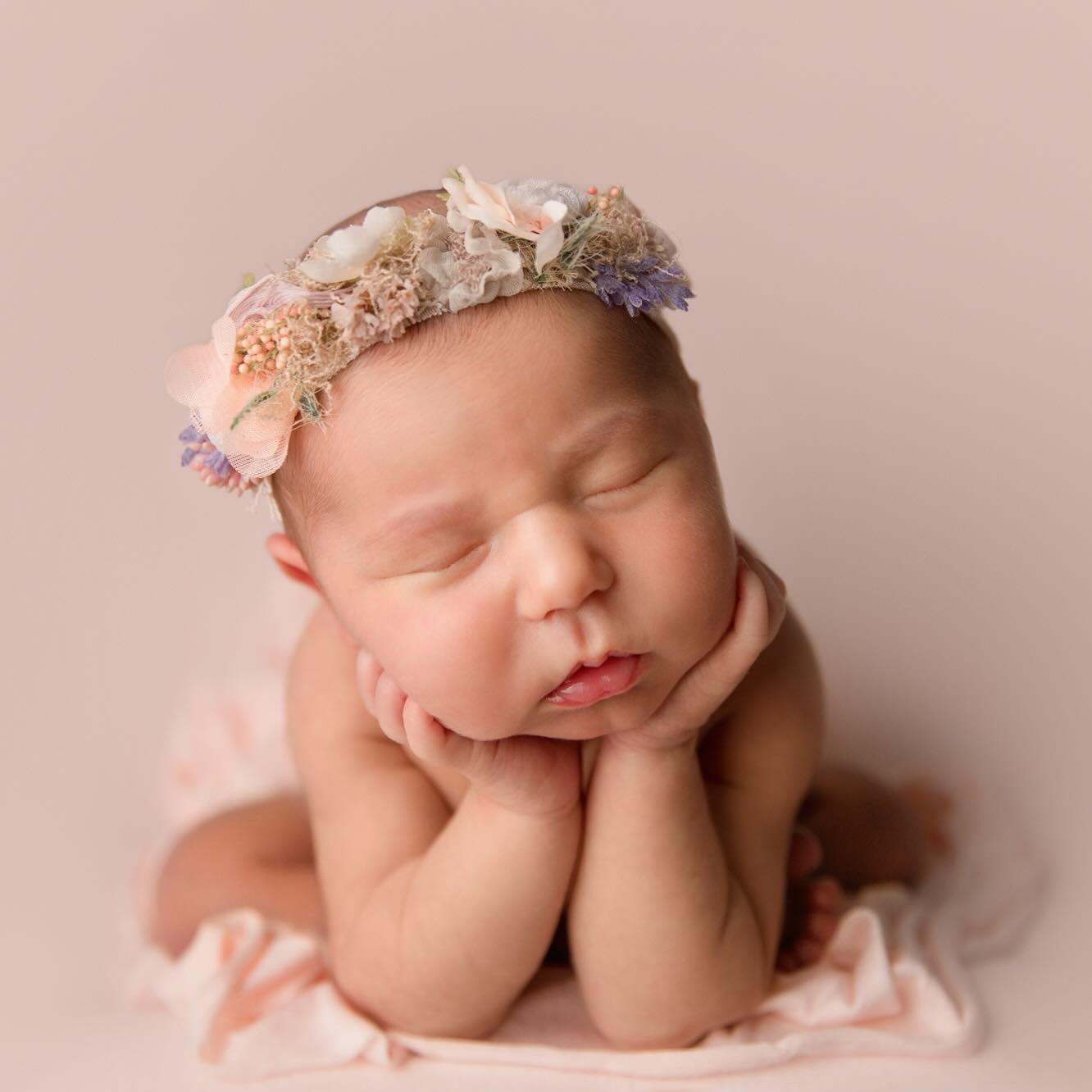 Happy froggy pose Friday! 💕🎀🥰

Wow, there are so many things going on around this time of year. Why doesn&rsquo;t anyone tell you how much you&rsquo;re actually juggling when you&rsquo;re your own boss/a business owner?! Social media is always at 