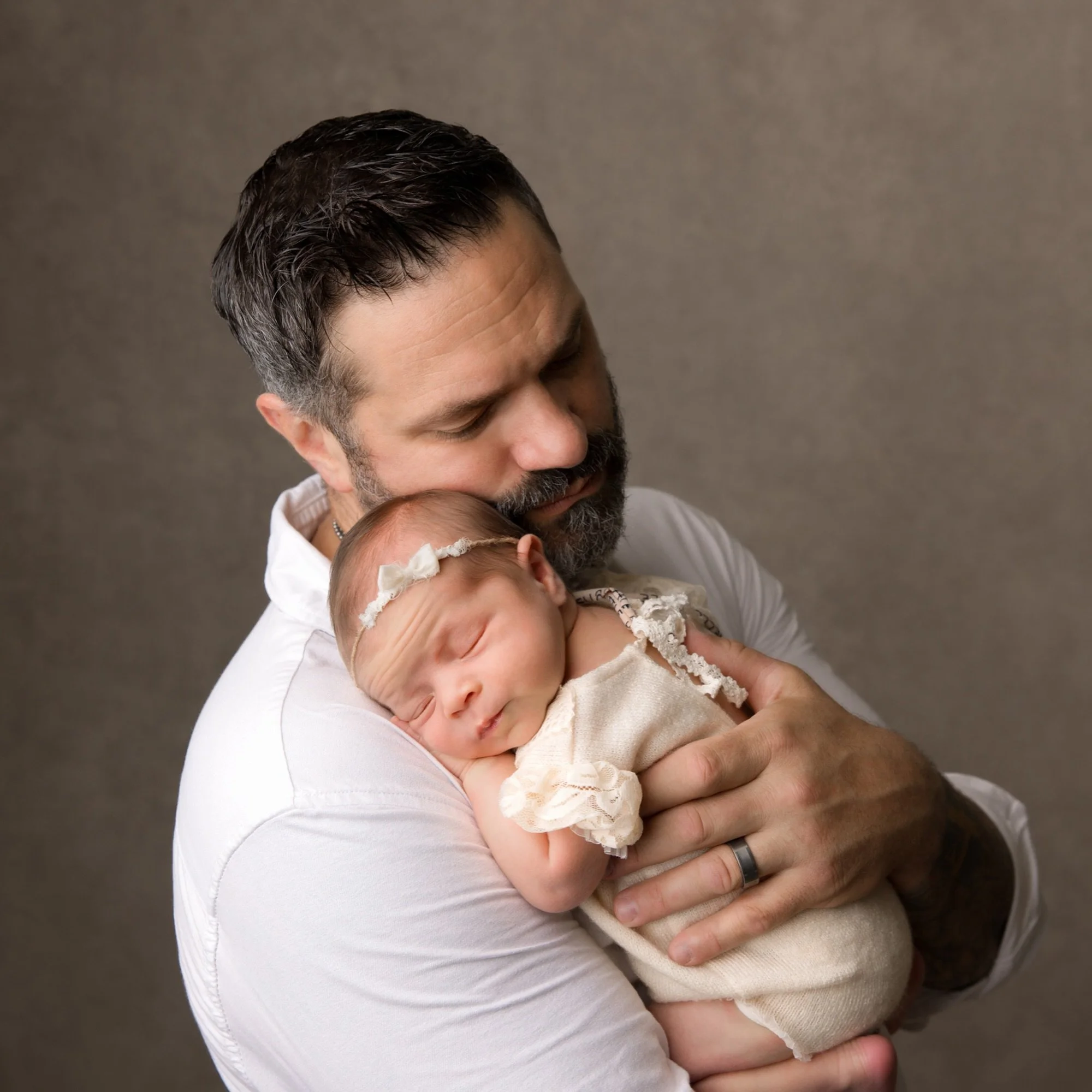 Did you know that family portraits are included in all of our newborn collections?

Scroll to see a little surprise/editing magic of this precious, sleepy girl 💕✨

www.cristinamariephotographs.com

#newbornphotography #njnewbornphotographer #njmoms
