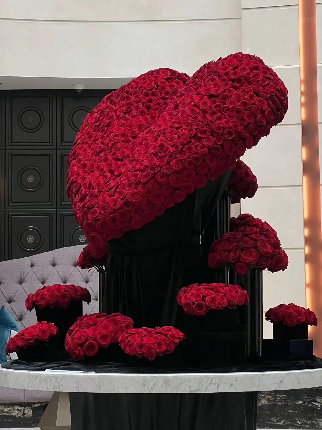 Red roses, Valentine's Day, Love and Romance
 

#redroses #valentinesday❤️ #lovehim #lovehersomuch