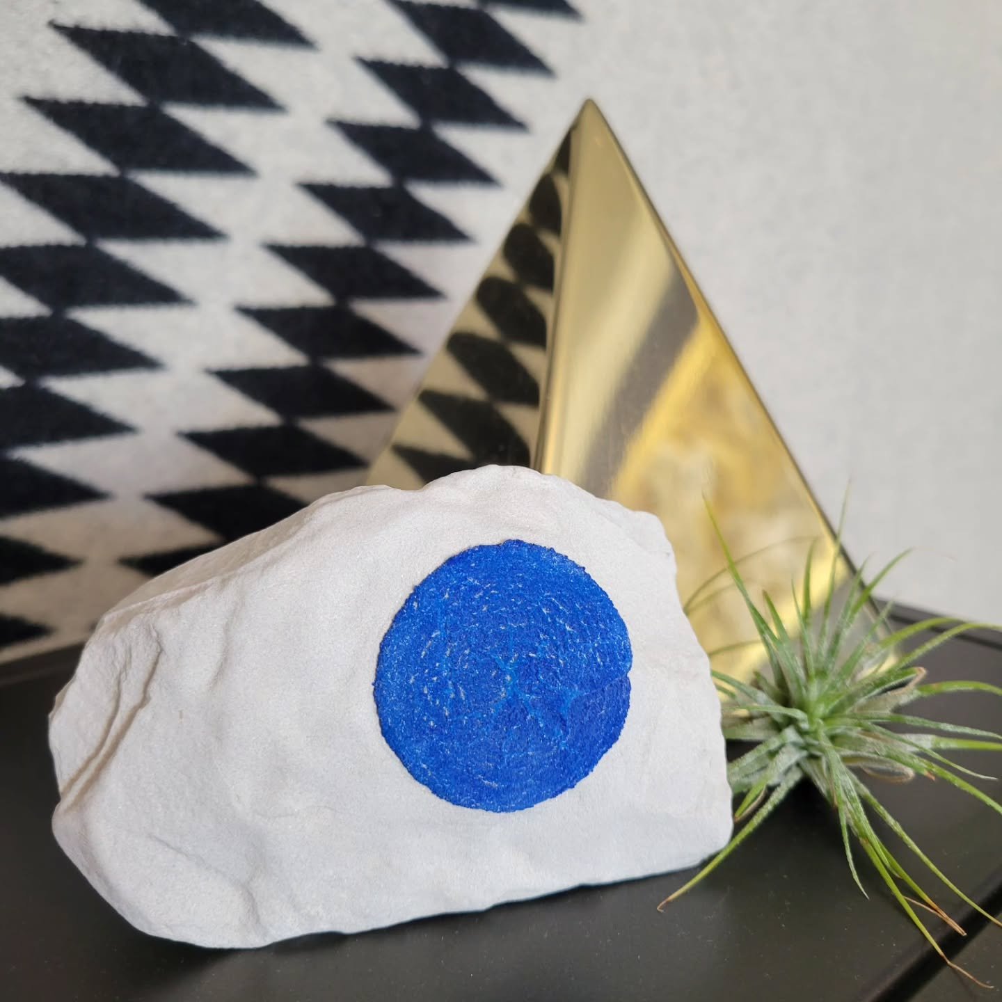 New discounted Azurite suns on the website 💙 Grab the last of these Australian Azurite suns before they're all gone. First one is available in-person at @altarseattle unique, rare, and killer blues 💙 Link in bio.

#azurite #ethicallysourced #closin