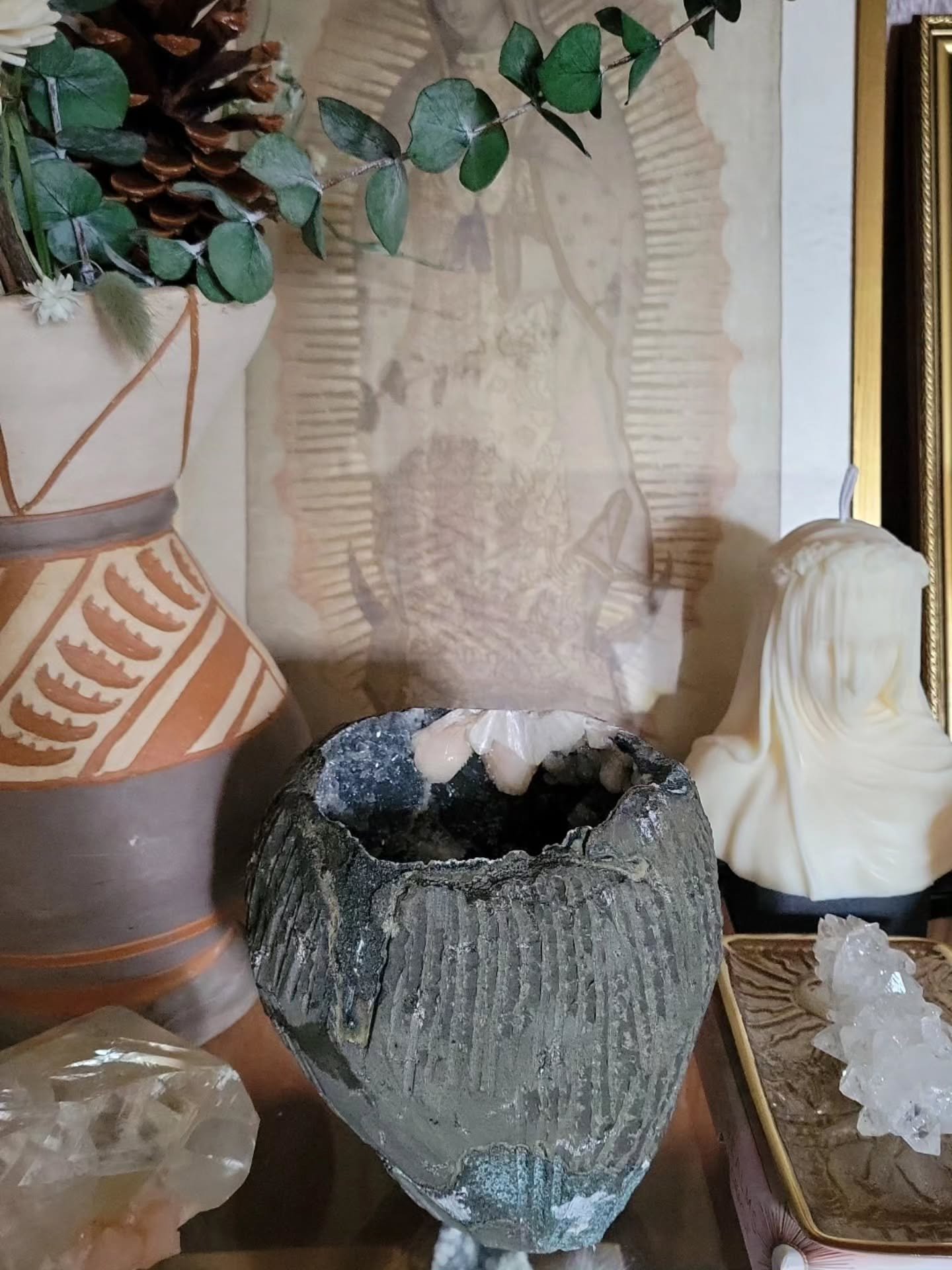 EVERYTHING 50% OFF ⚡️ Link in bio

#closingsale #crystals #ethicallysourced #shoplocal #seattleshopping #holidayshopping