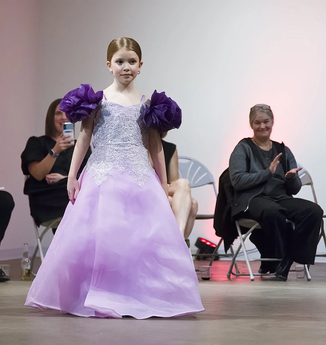 nulla 2025-11-28 show a 9.jpg