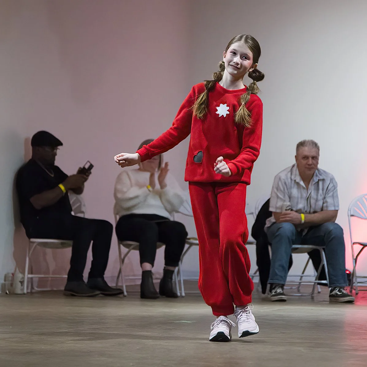 nulla 2025-11- 28 show b 6.jpg