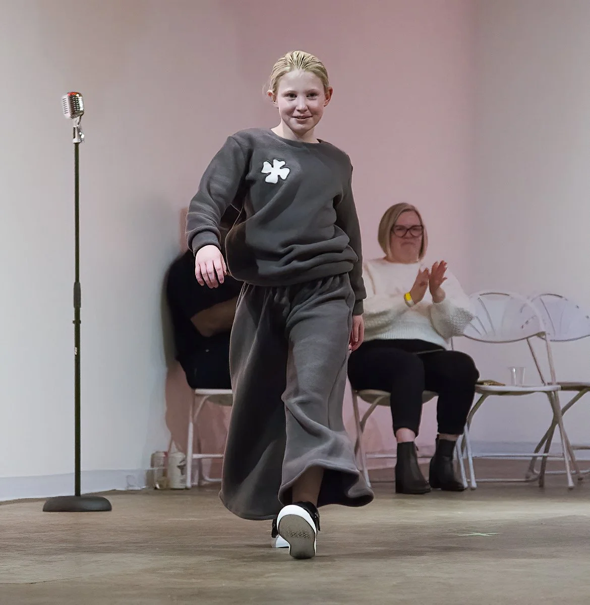 nulla 2025-11- 28 show b 7.jpg