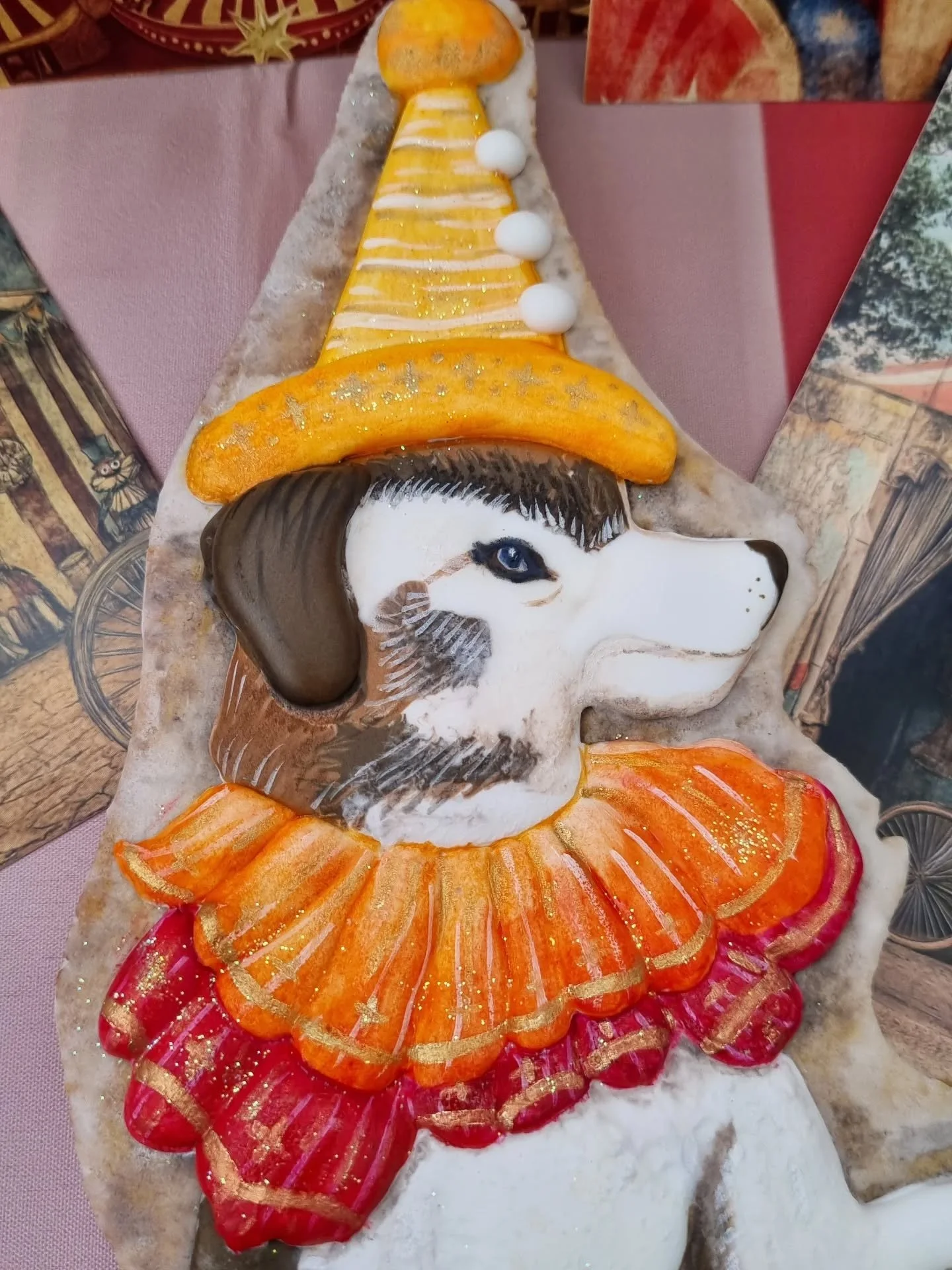 A closer look at 'Millie the Wonder Dog' .
A very large cookie indeed. 
Relief Royal icing, and hand painted using edible Gel colours has been used to create 'The Wonder Dog.' 

#royalicingcookiesofinstagram #handpainted #circuscookies #twiceuponatim