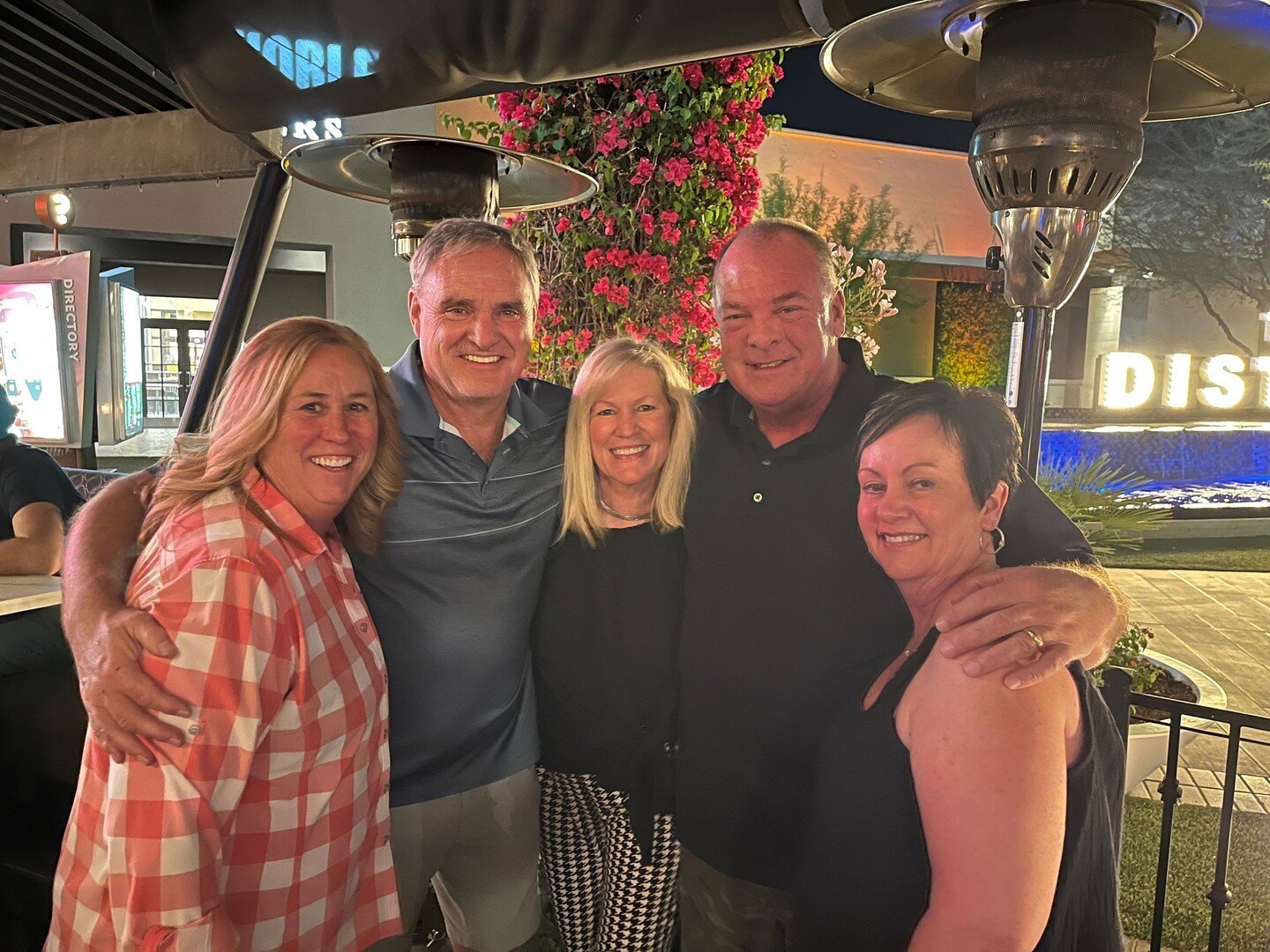 What I'm Doing: Reconnecting w/College Friends⁠
⁠
Dinner with Jeanne (Lammers) &amp; Shane Holmberg, Karen Christensen and Louon. ⁠
⁠
It's amazing how when you get with good friends you just pick up the conversation where you left off ... 30-years ag
