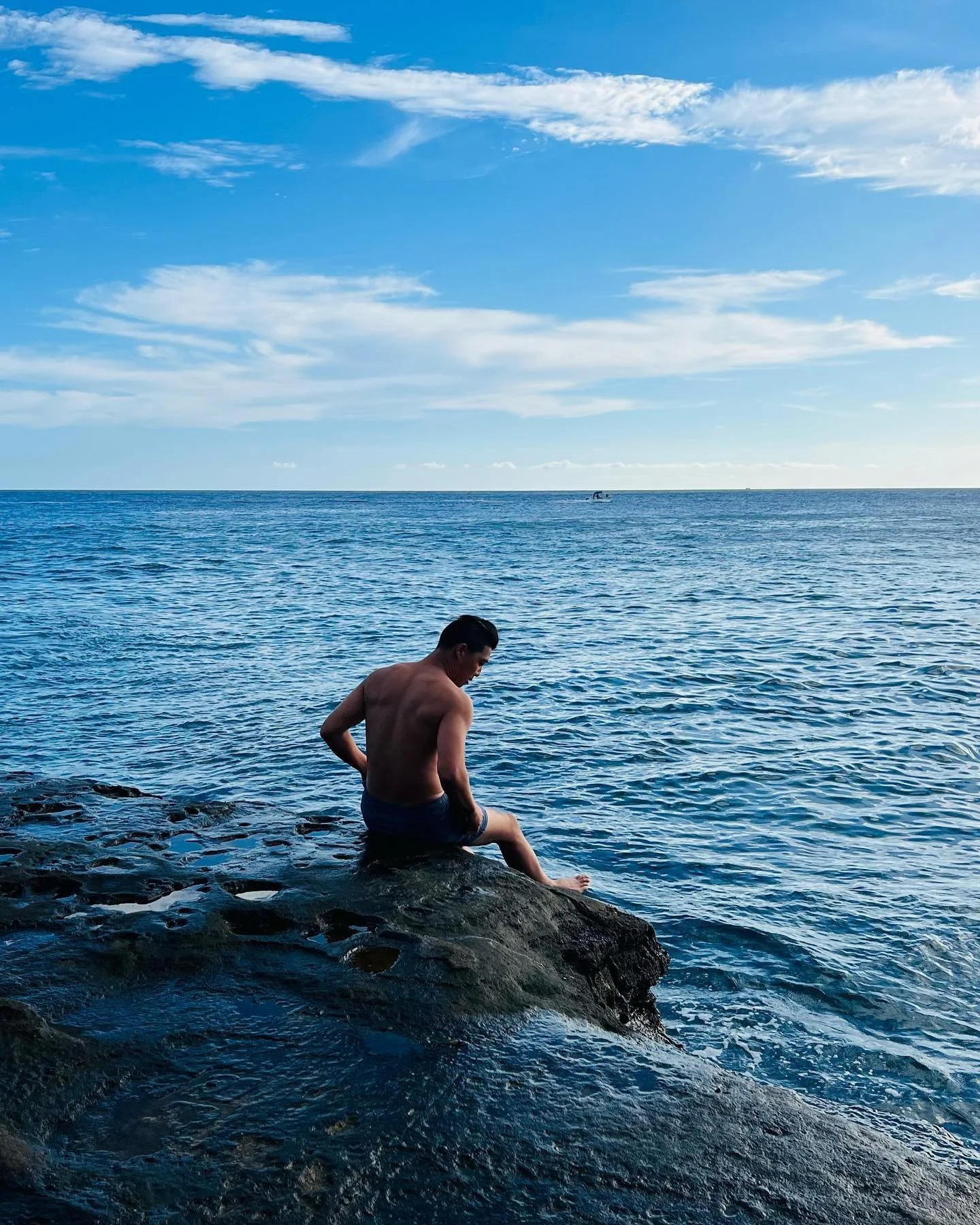 12045 Days 😏🙃🙏
#33 #libraseason #oahu #chinawalls