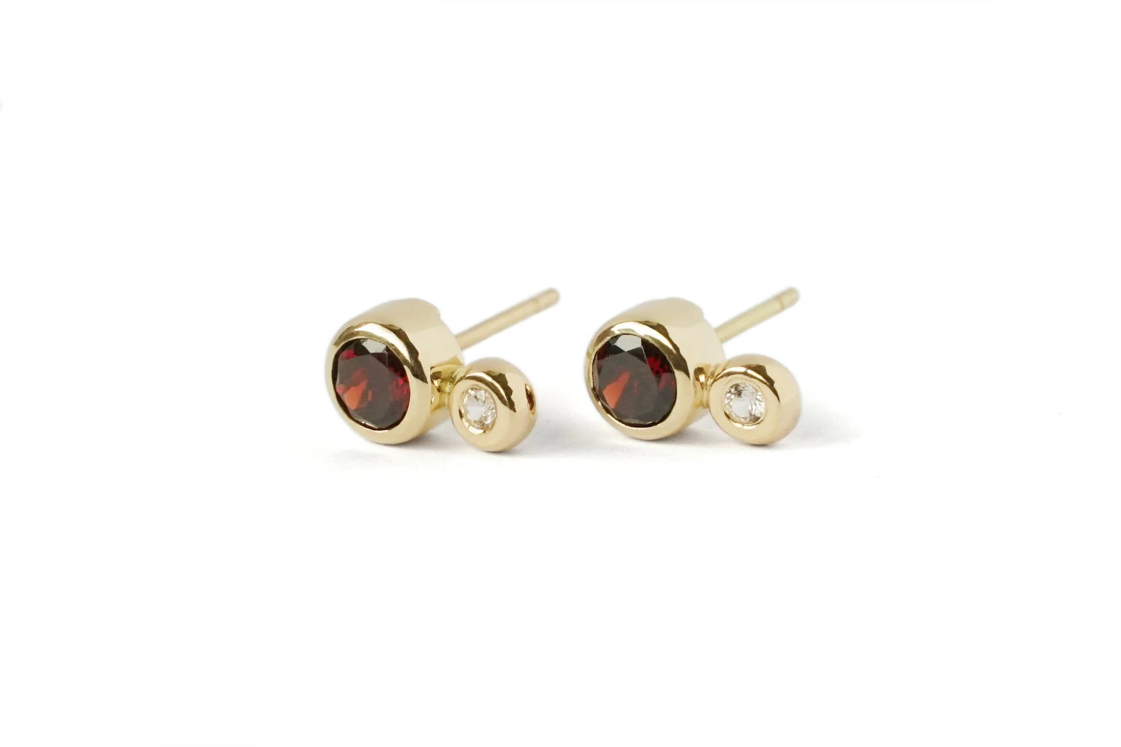 14k yellow gold, garnets, lab-created white sapphires