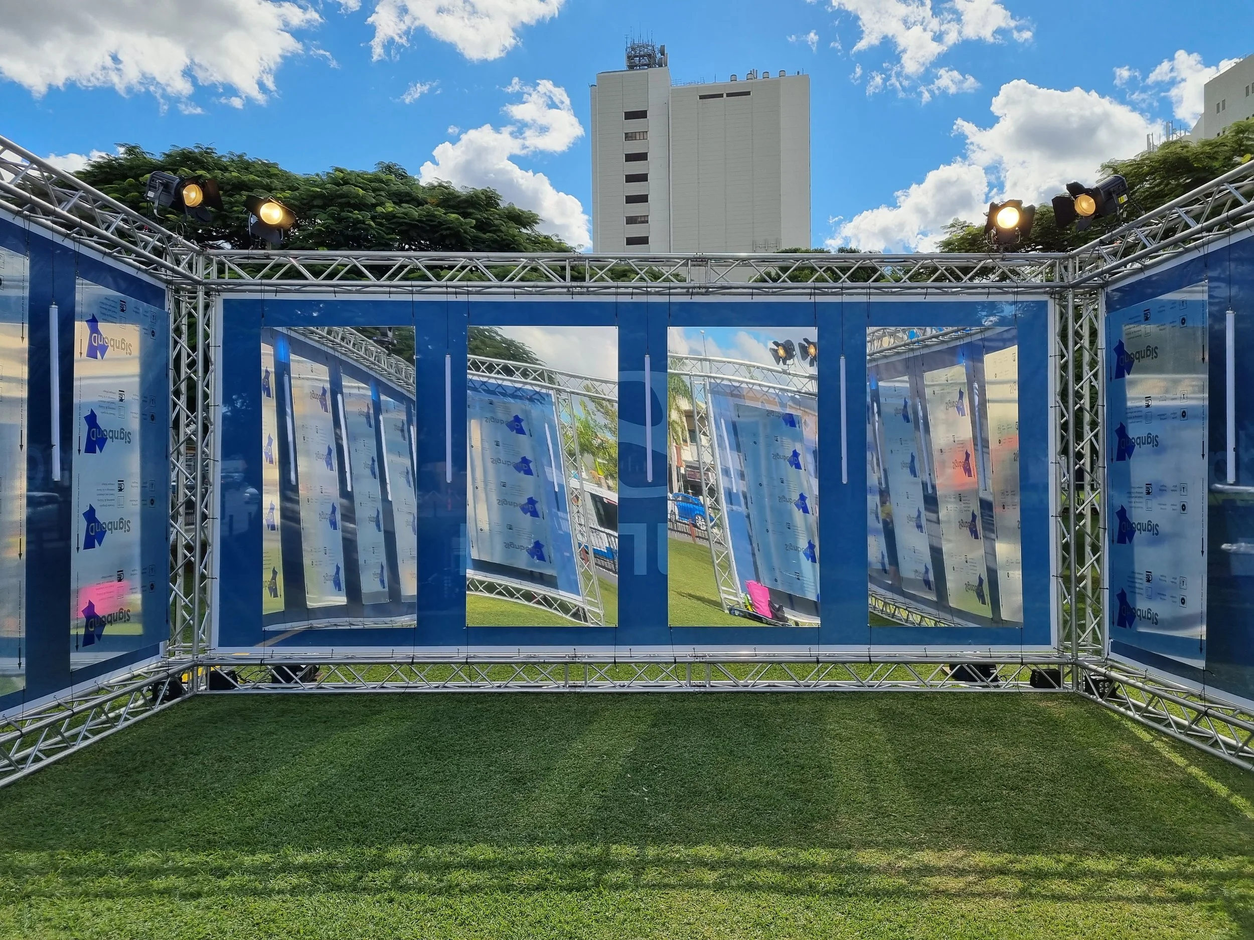 Hyundai Gallery 2.jpg