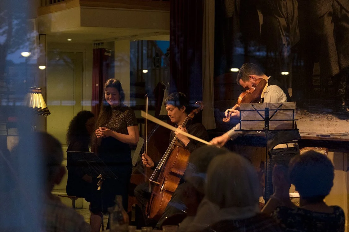 Die Badkhonim - A Tale of Two Lights 2018