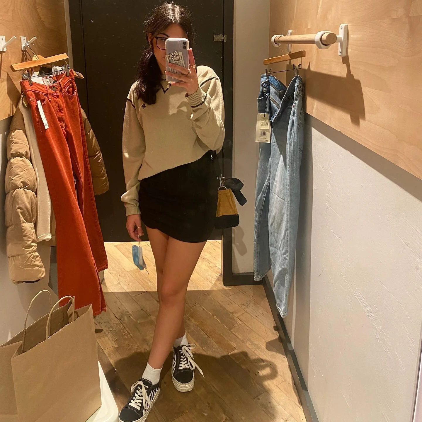 @terra
1. Kinsey Ruched Pull-On Mini Skirt @urbanoutfitters 
2. BDG Mini Corduroy Tote Bag @urbanoutfitters 
3. Flame Lace Up Platform Sneakers @nastygal 
4. Sweater (thrifted) @poloralphlauren