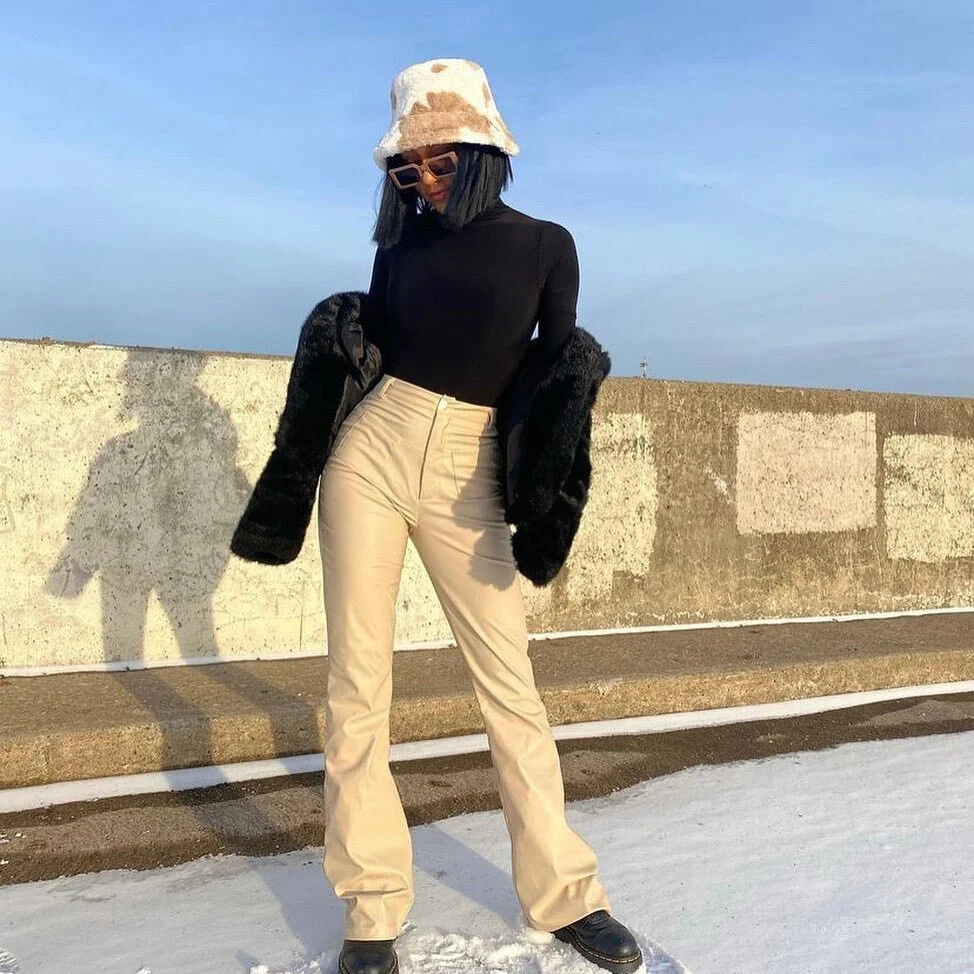 @zoe
1.  Milk Cow Fur Bucket Hat @amazon 
2. Jadon Platform @drmartensofficial 
3. Pants @prettylittlething 
4. Shirt @missyempire 
5. Jacket (vintage)