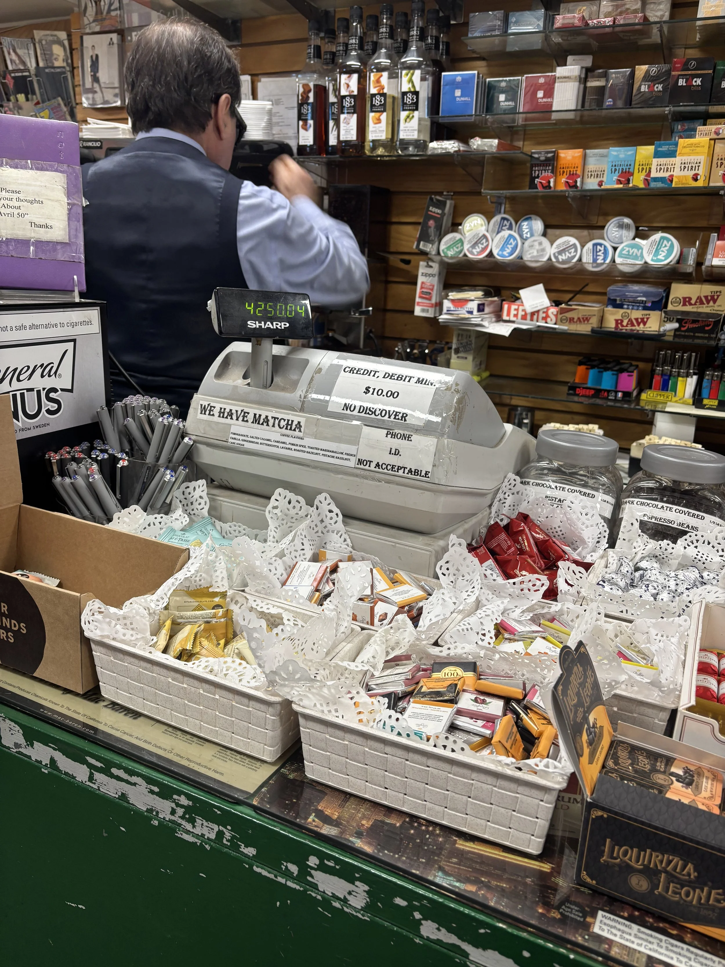 Avril 50 checkout counter