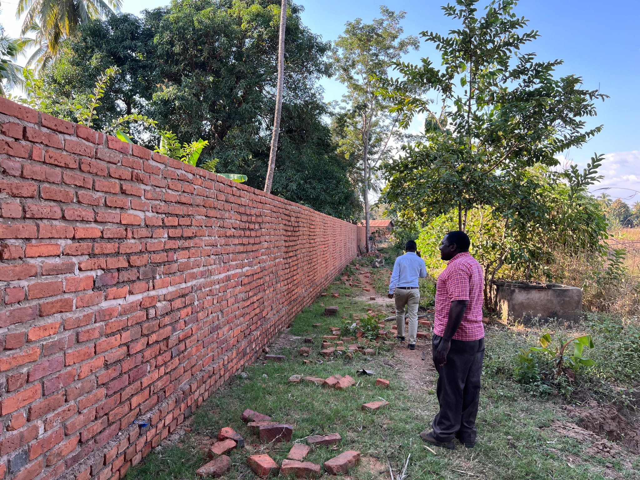   Only one section of the completed wall of phase 1  