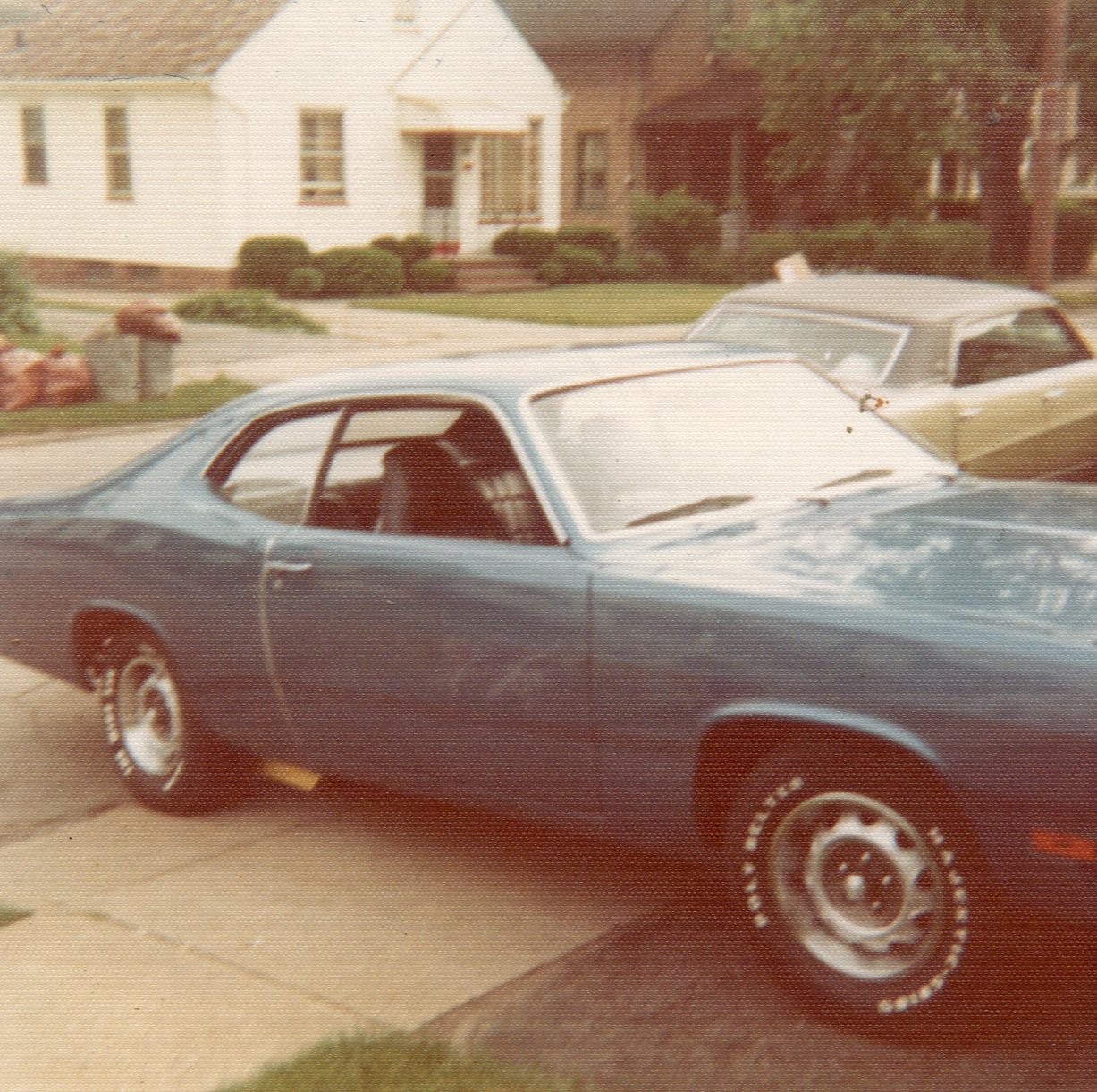 Duster Bob's driveway.jpg