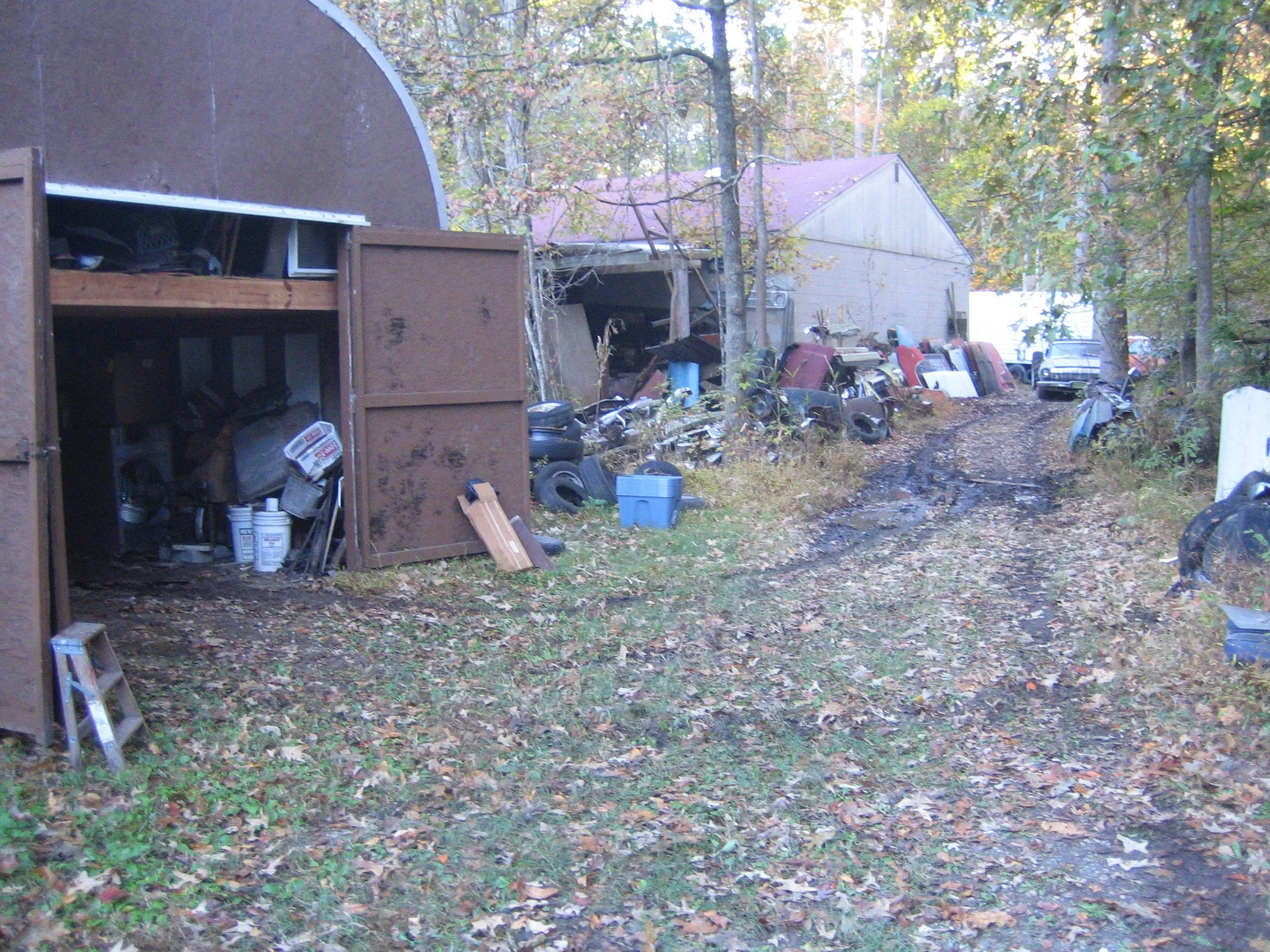 Barn in VA when purchased.JPG