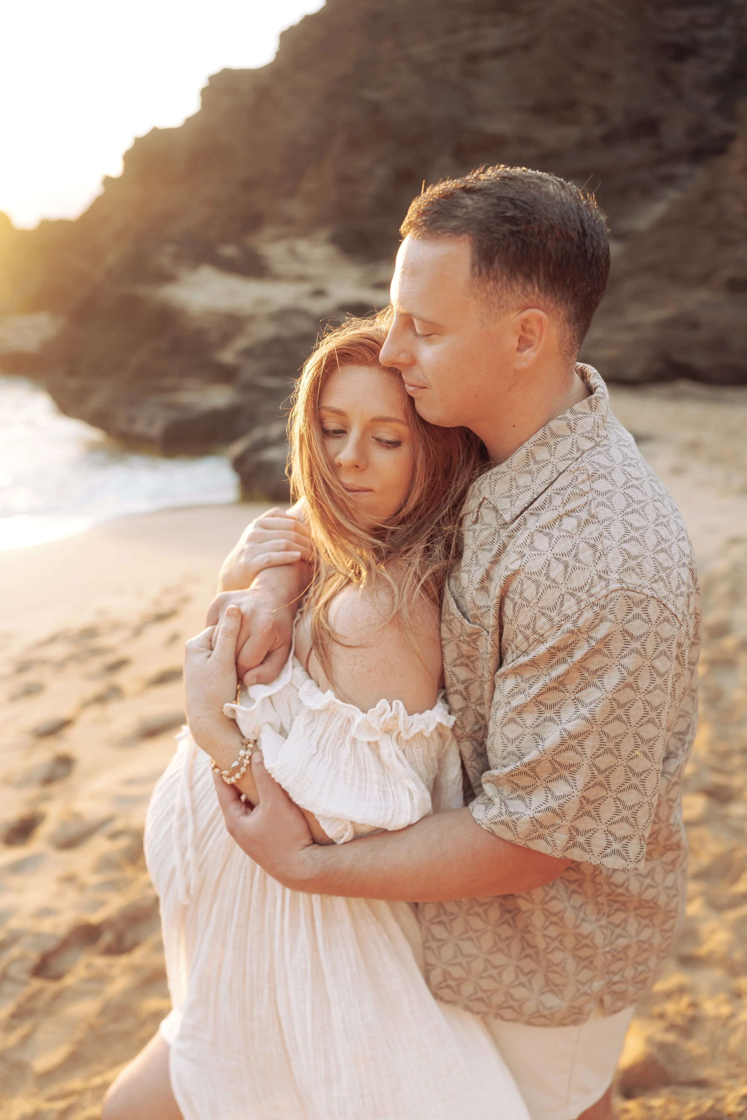Why You Should Totally Consider a Sunrise Maternity Session on Your Oahu Babymoon