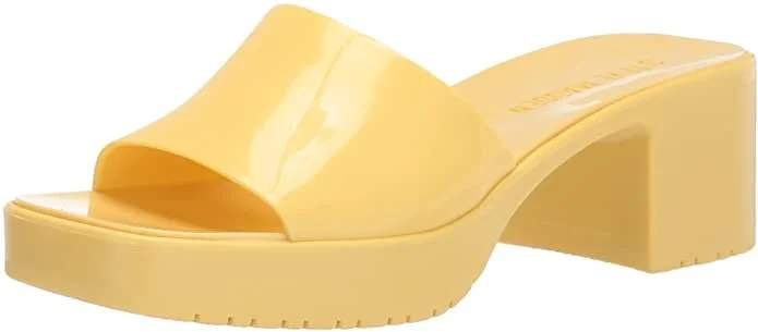 yellow shoes.jpeg