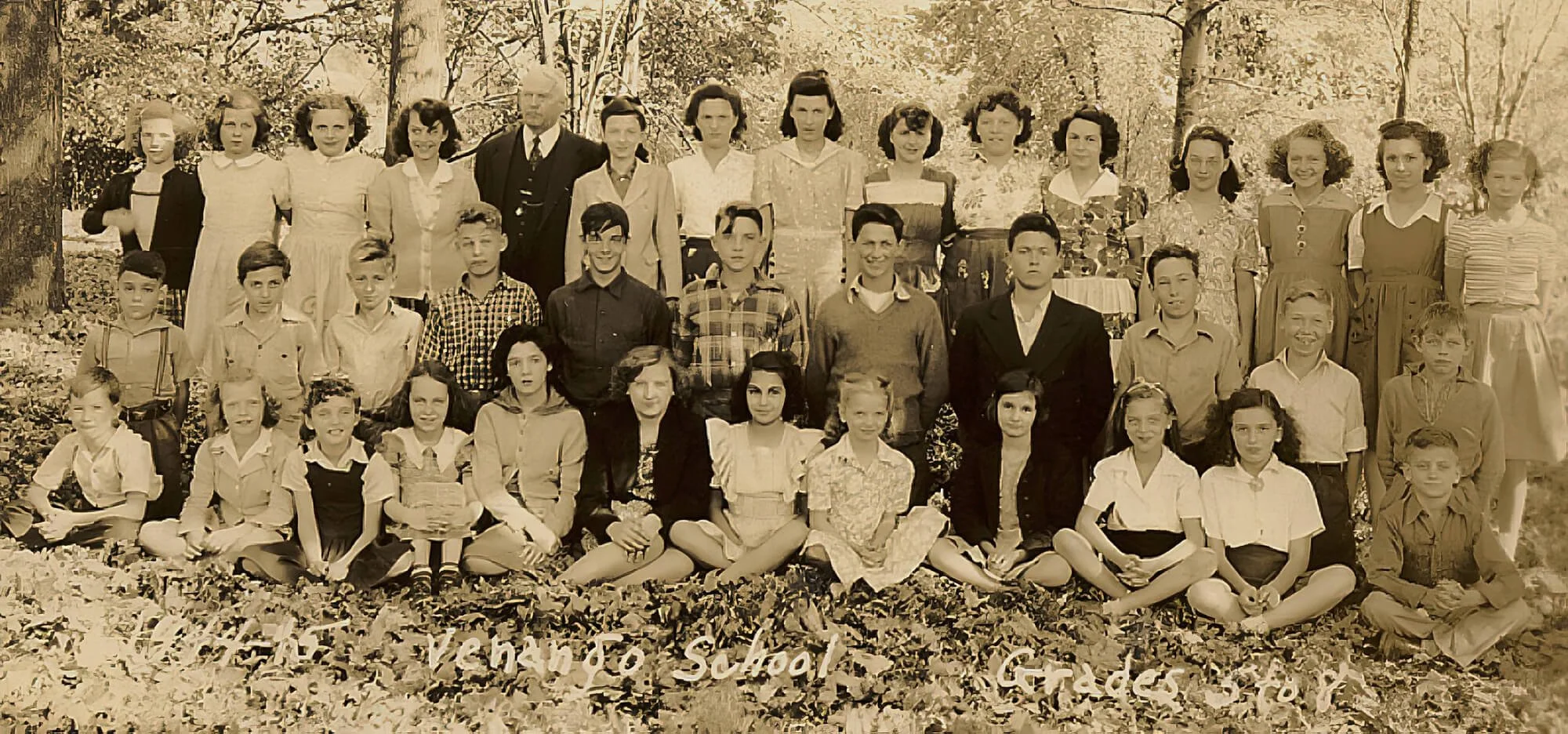 Ven. Sch. 1944-45 Grades 5 thru 8_upscale.jpeg