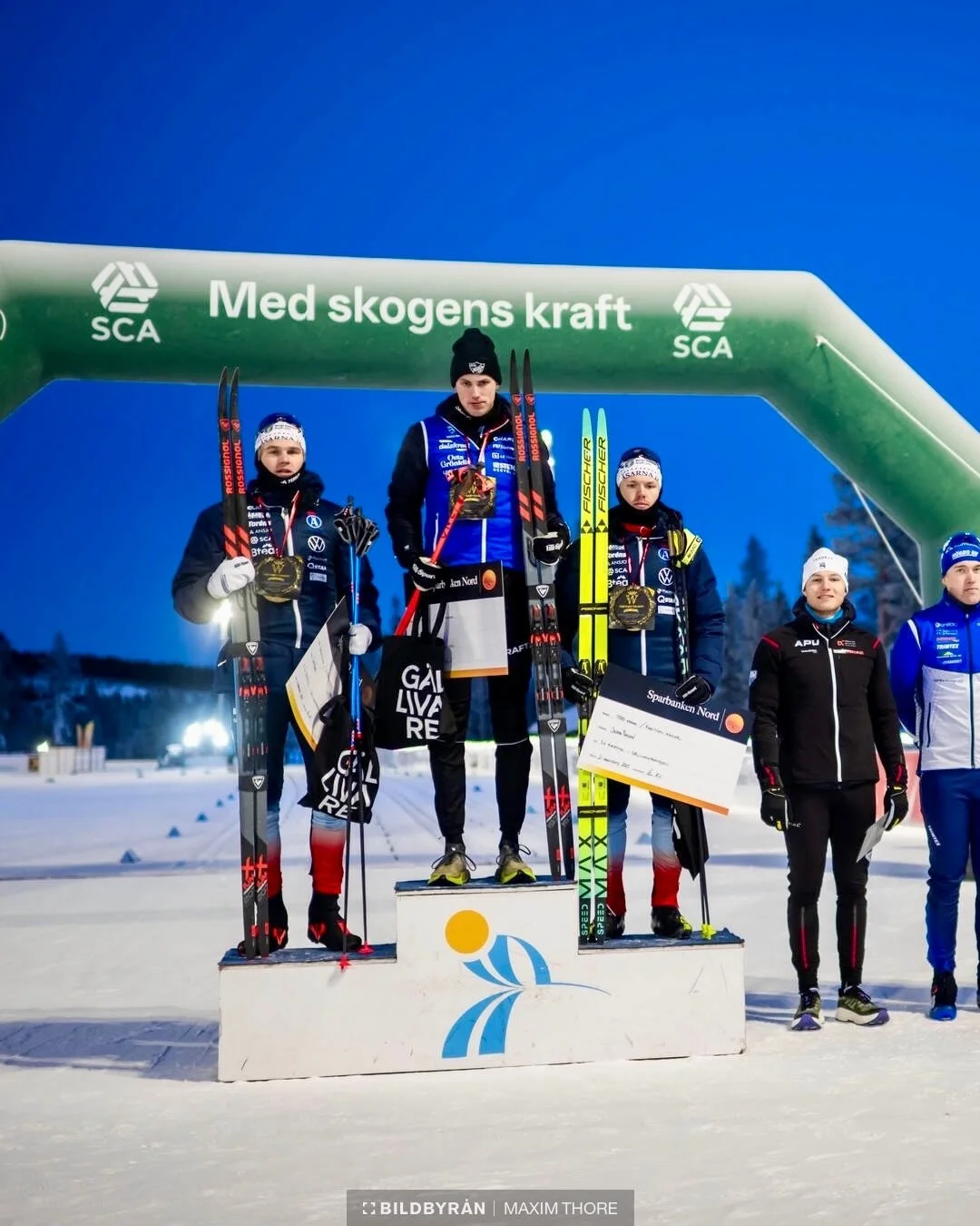 VILKEN PREMI&Auml;R 💥

En stark start av alla v&aring;ra &aring;kare som satte &Aring;IK-f&auml;rg p&aring; f&ouml;rsta t&auml;vlingsdagen 🔴⚪️🔵🥳 Moa tog sig hela v&auml;gen till final och fajtades l&auml;nge om pallplats och landar p&aring; en st