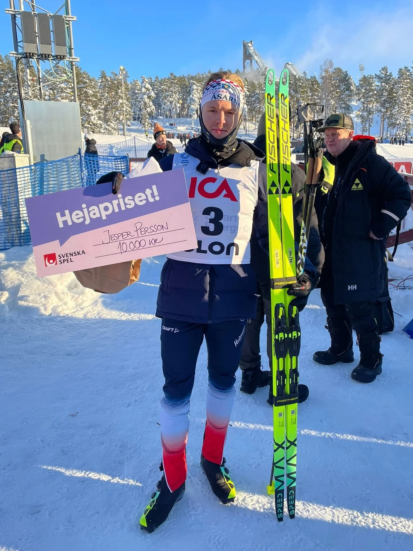 3 SEGRAR OCH HEJARPRISET ⭐️💪🏆

En helt otrolig sprintdag med flertalet segrar, pallplatser och topp-10 placeringar i ett stj&auml;rnt&auml;tt startf&auml;lt 🤩

I H21 vinner Edvin och Jesper 3:a, Ogge 10:a ⭐️ Jesper vinner dessutom Svenska spels He