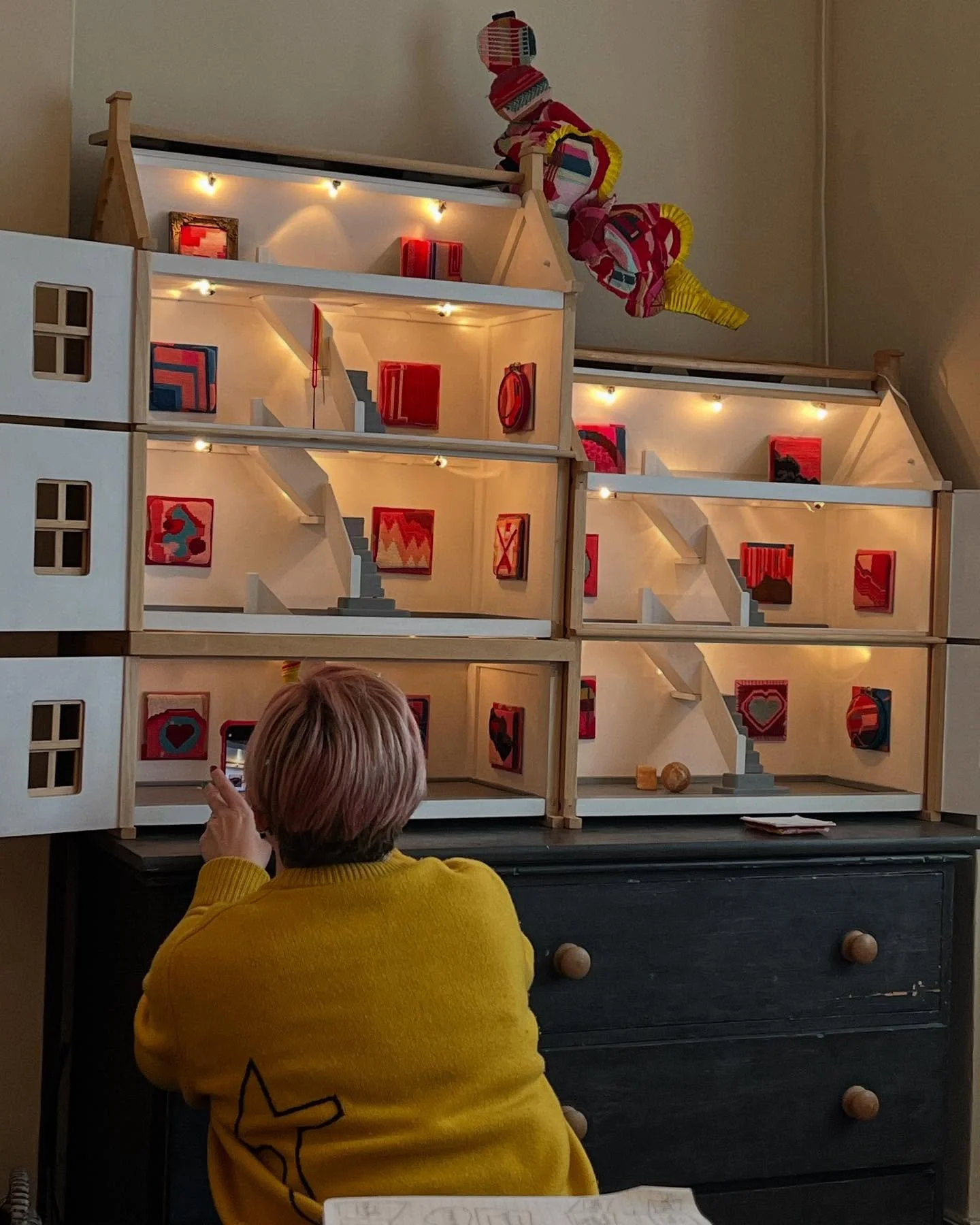 &ldquo;No Words&rdquo; @small_house_gallery 
.
.
.
.
.
#textileart #textileartist #contemporaryart #femaleartist #womenartists