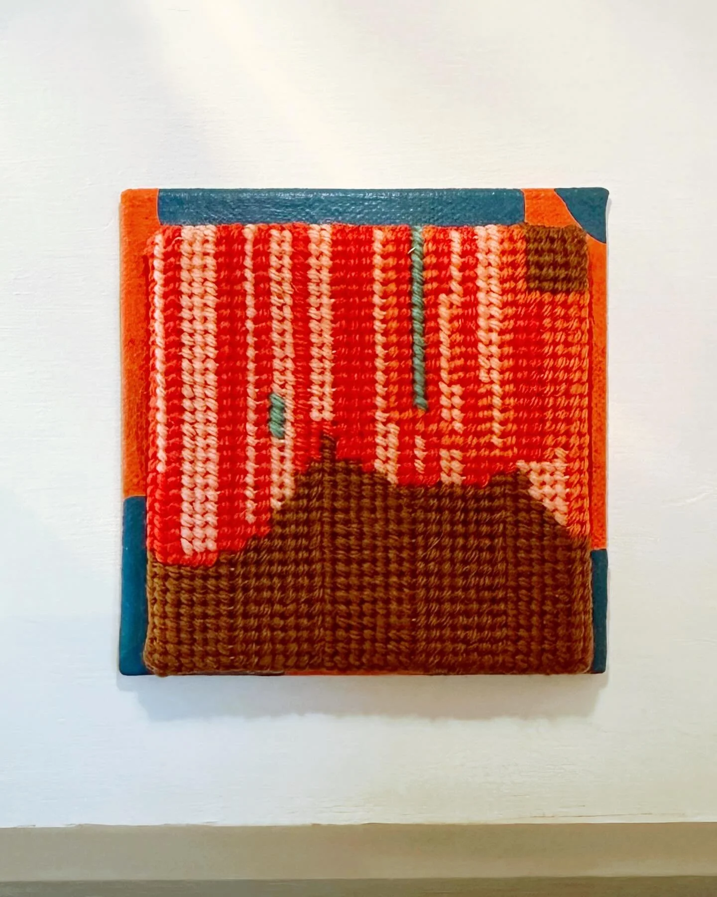 &ldquo;No Words&rdquo; @small_house_gallery 
.
.
.
.
.
#textileart #textileartist #contemporaryart #femaleartist #womenartists