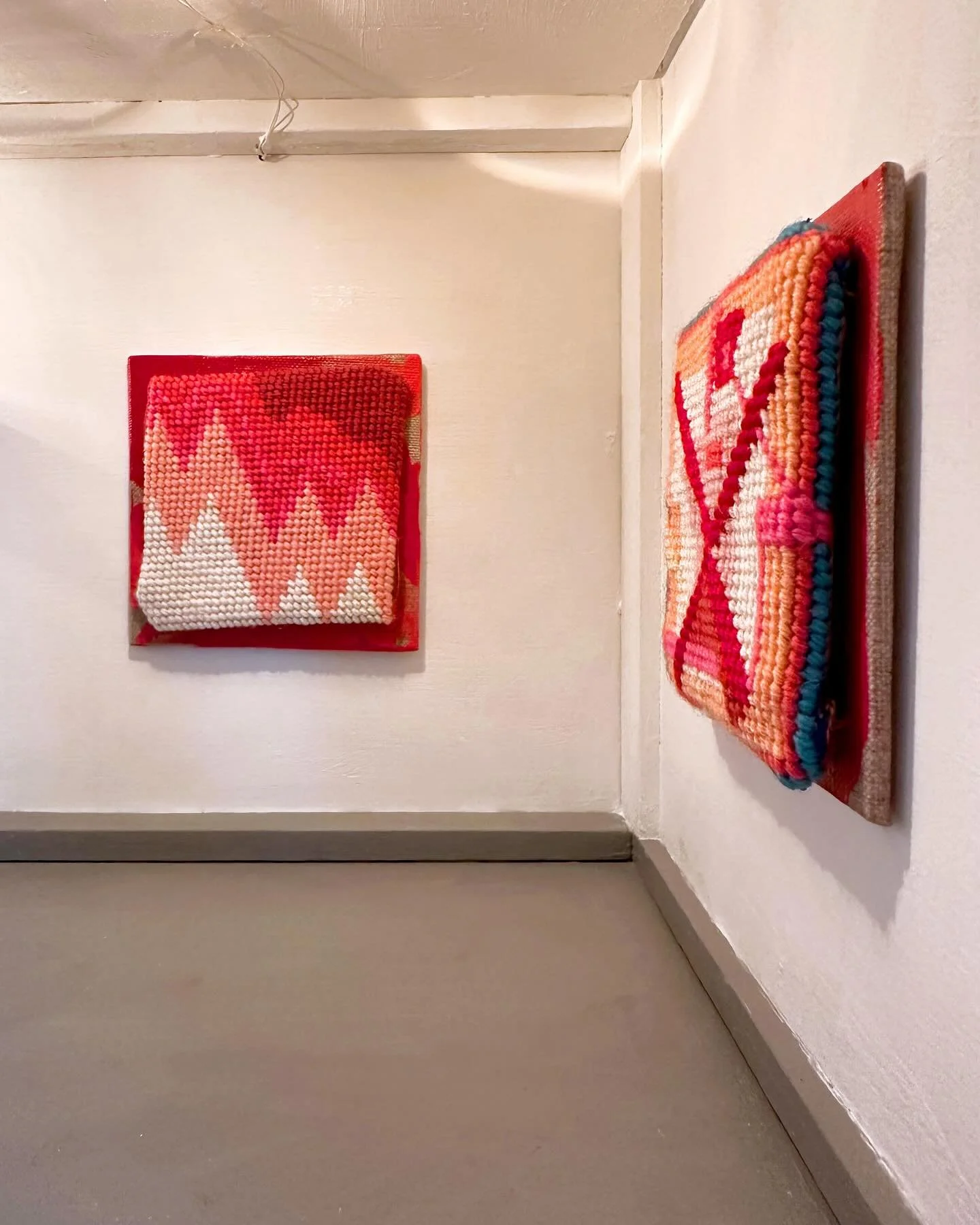 &ldquo;No Words&rdquo; @small_house_gallery 
.
.
.
.
.
#textileart #textileartist #contemporaryart #femaleartist #womenartists