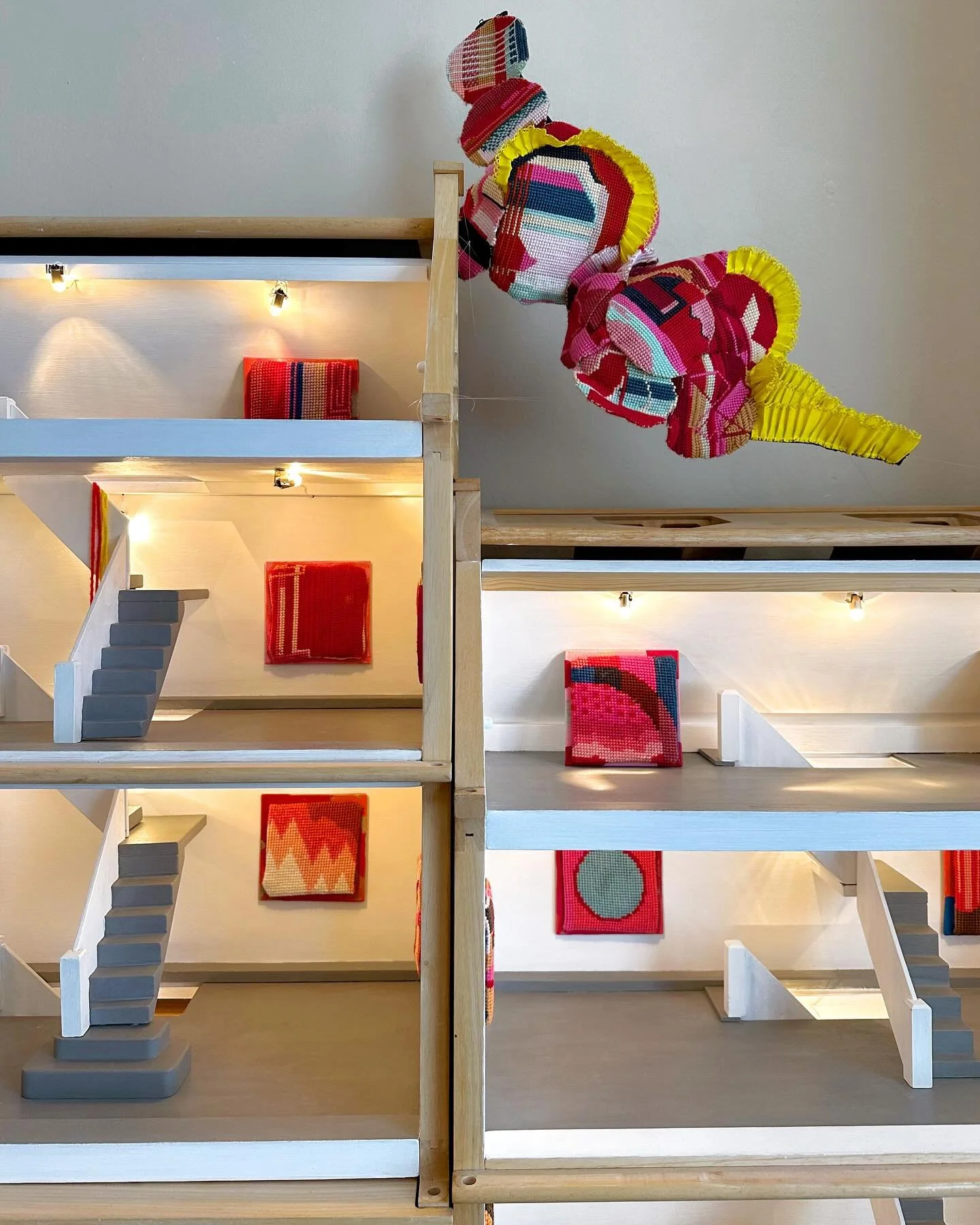 &ldquo;No Words&rdquo; @small_house_gallery 
.
.
.
.
.
#textileart #textileartist #contemporaryart #femaleartist #womenartists