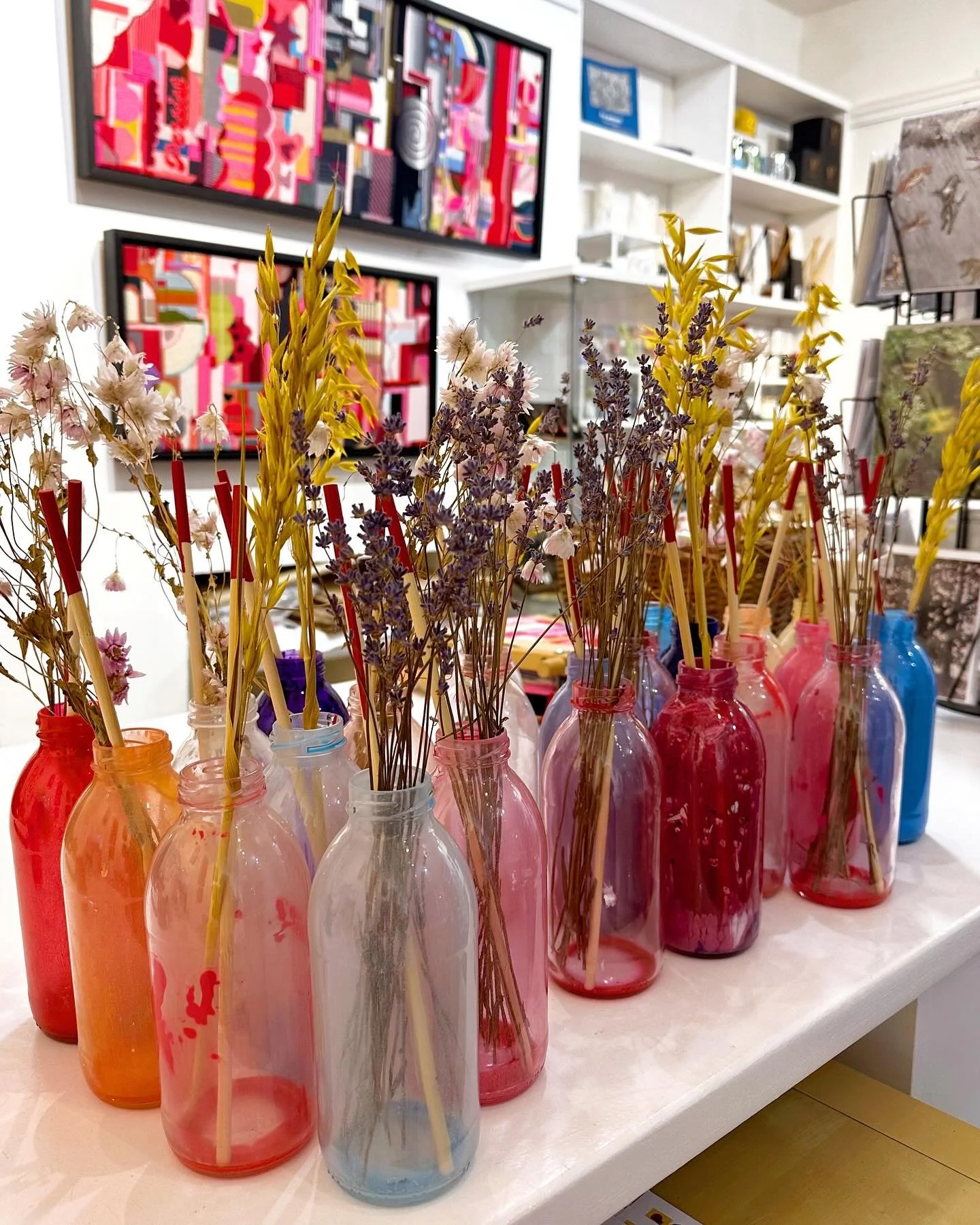 And that&rsquo;s a wrap! Thank you so much to everyone who visited and supported my show @sprout_arts_london - time to sit down for a few hours before I start work on the next thing tomorrow! 
.
.
.
.
.
.
.
#femaleartist #womenartists 
#wandsworth #t