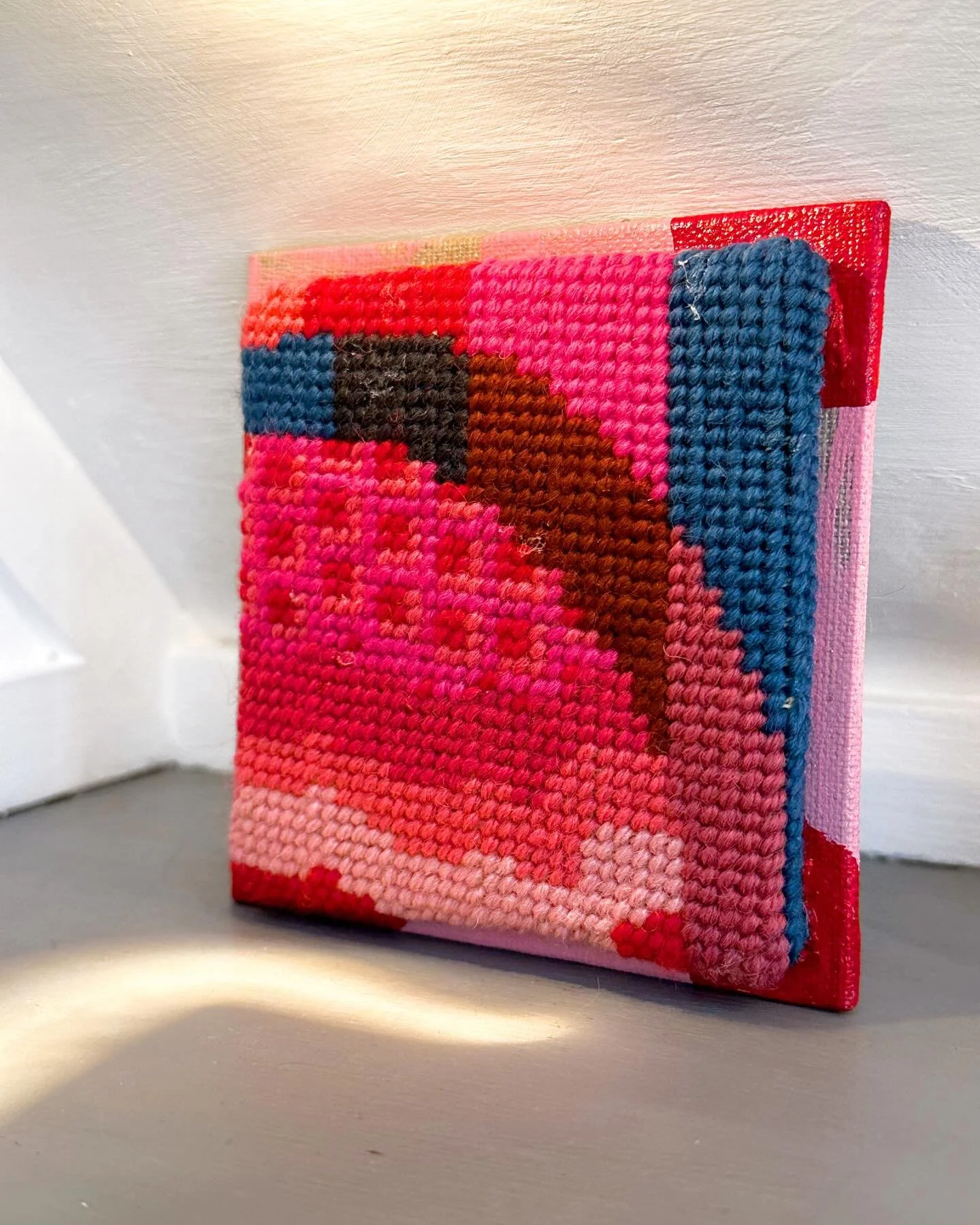 &ldquo;No Words&rdquo; @small_house_gallery 
.
.
.
.
.
#textileart #textileartist #contemporaryart #femaleartist #womenartists