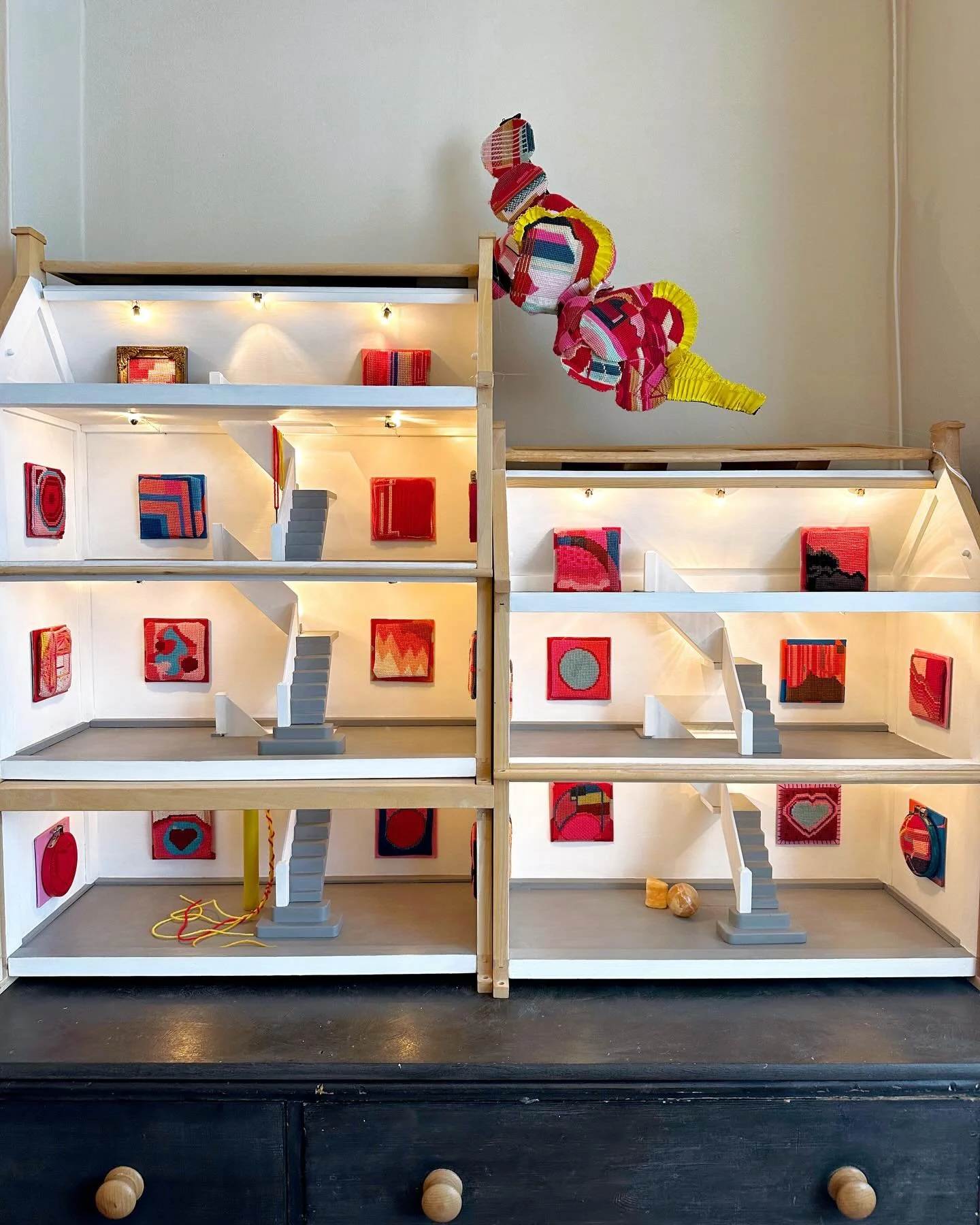 Last day! Thank you so much for following along with my show &ldquo;No Words&rdquo; @small_house_gallery - it&rsquo;s been fun! 
.
.
.
.
.
#textileart #textileartist #contemporaryart #femaleartist #womenartists