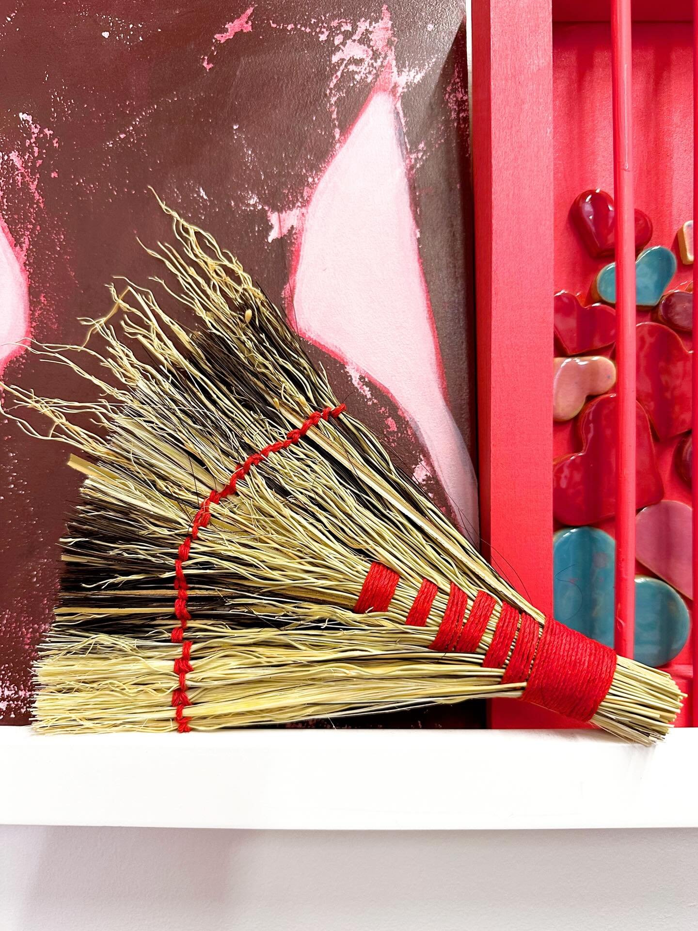 I made a brush! Thank you for the wonderful workshop this morning @lanamakesmarks - it was just what I needed 😊 @sprout_arts_london 
.
.
.
.
.
.
.
.
#momentsofmine #creativehappylife  #simplebeautyseeker #seekinspirecreate